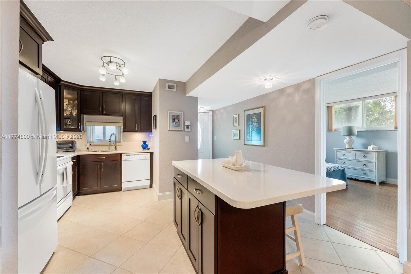 8990 S Hollybrook Blvd # 210