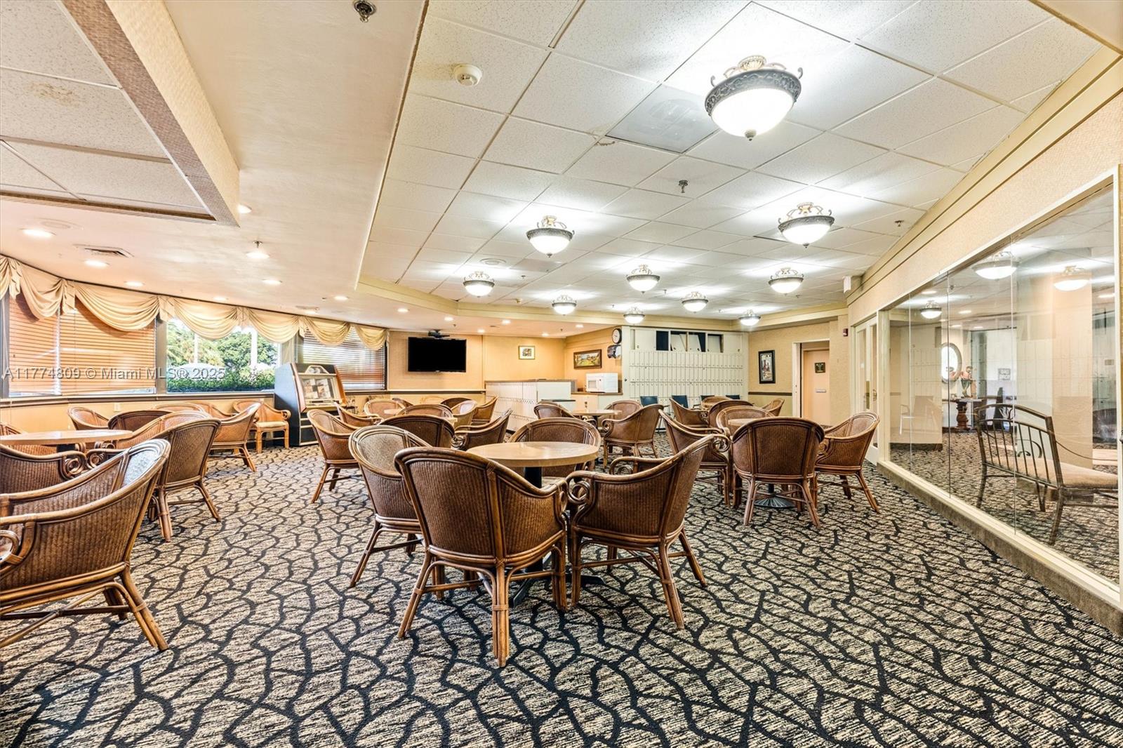 8990 S Hollybrook Blvd # 210