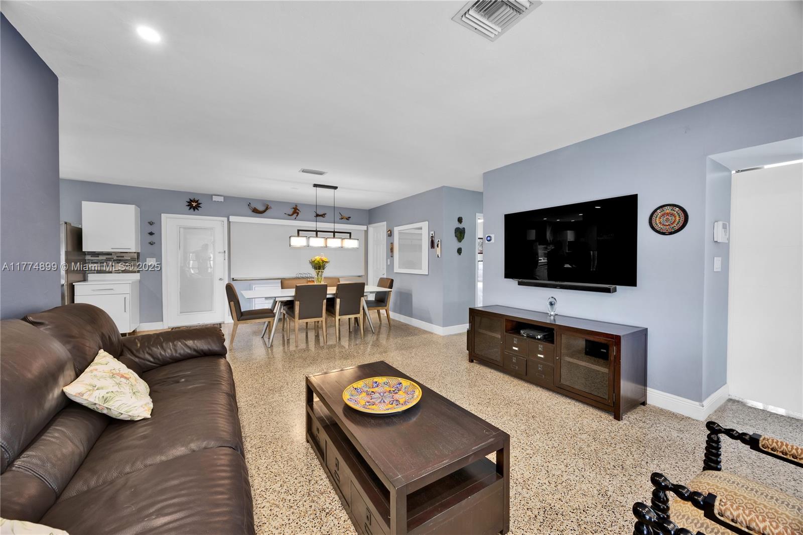1900 SW 70th Ave