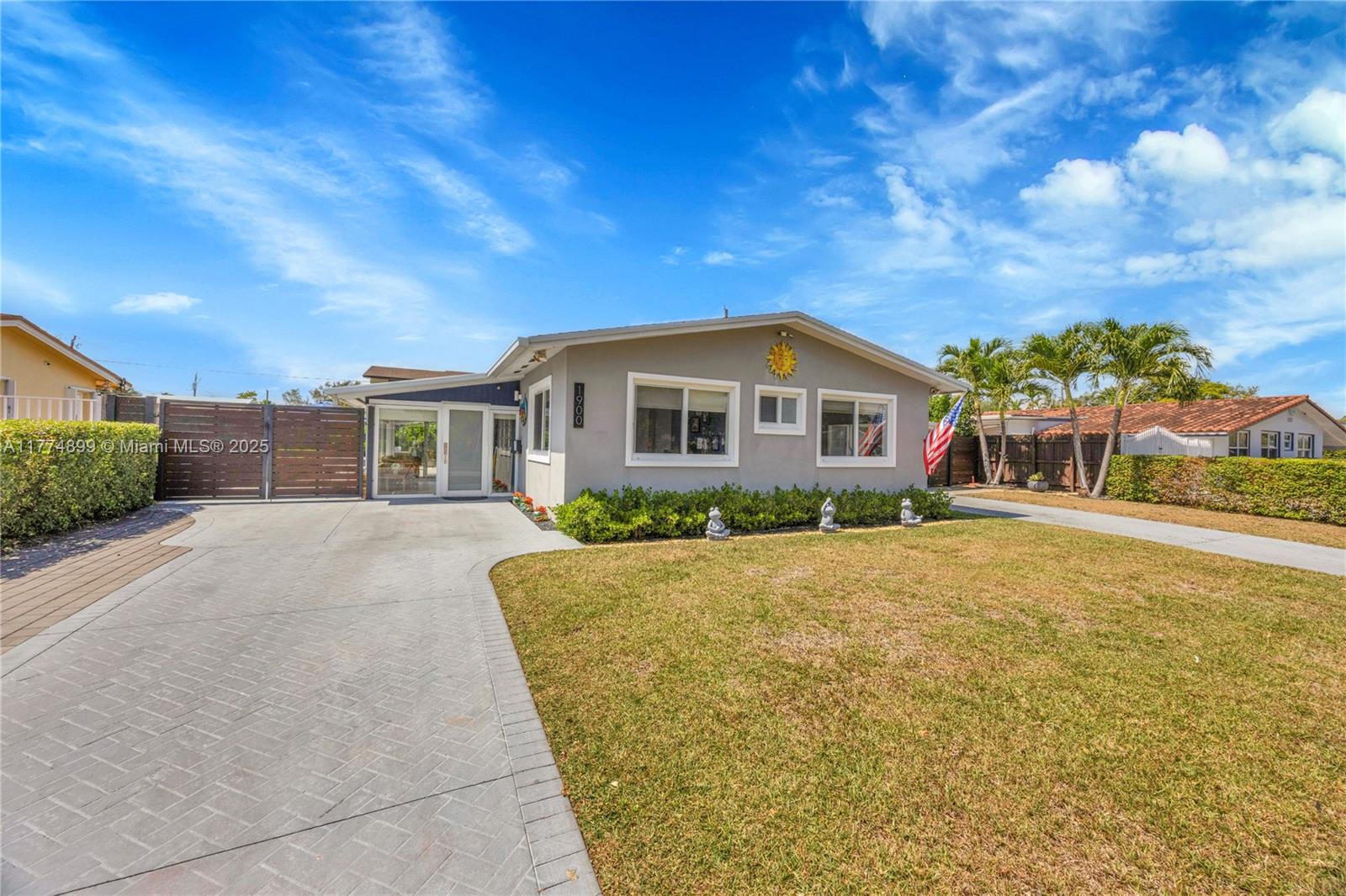 1900 SW 70th Ave