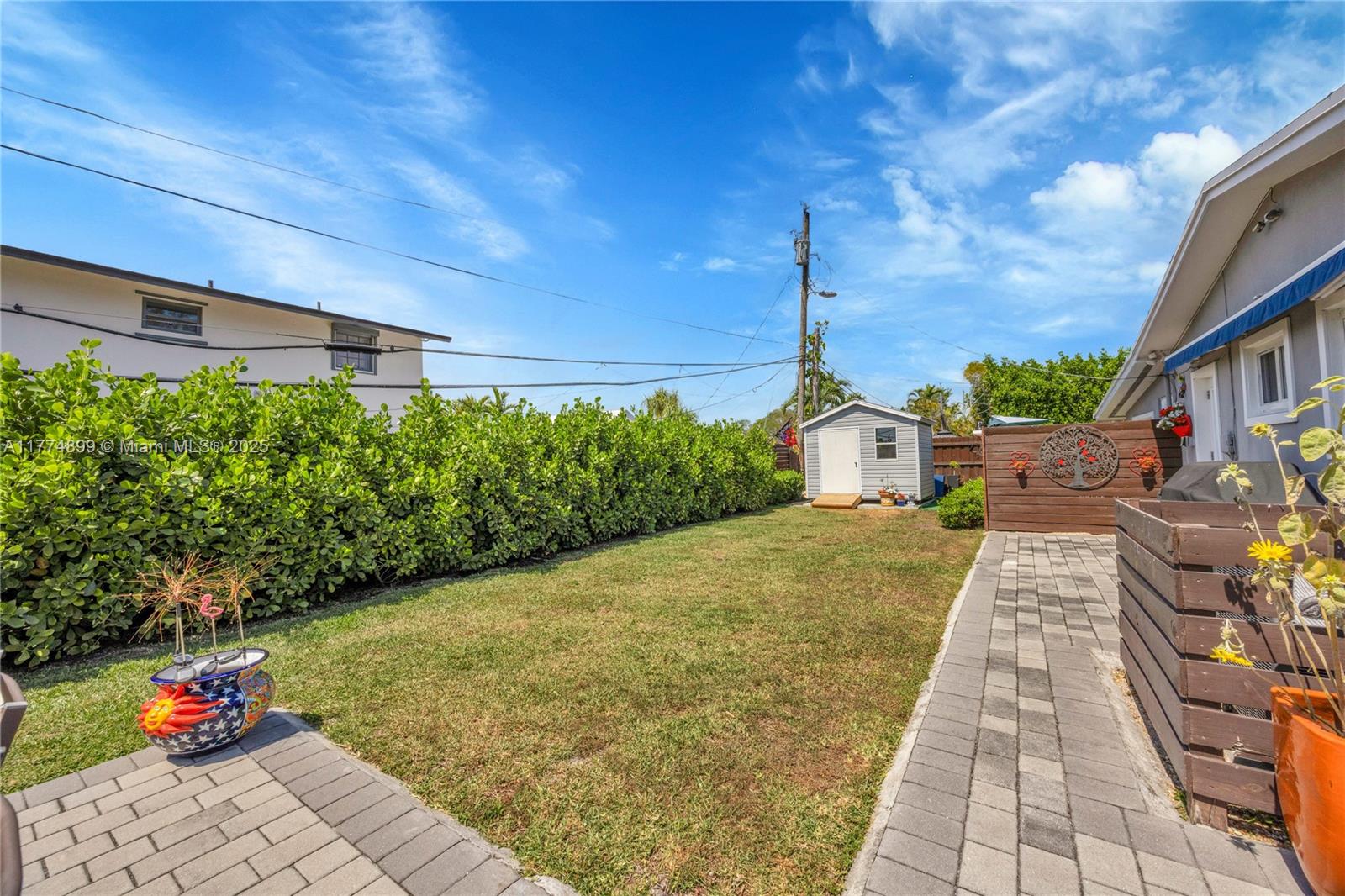 1900 SW 70th Ave