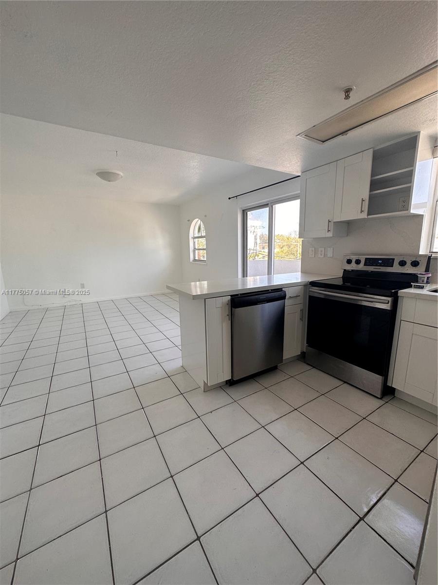 3052 SW 27th Ave # 301