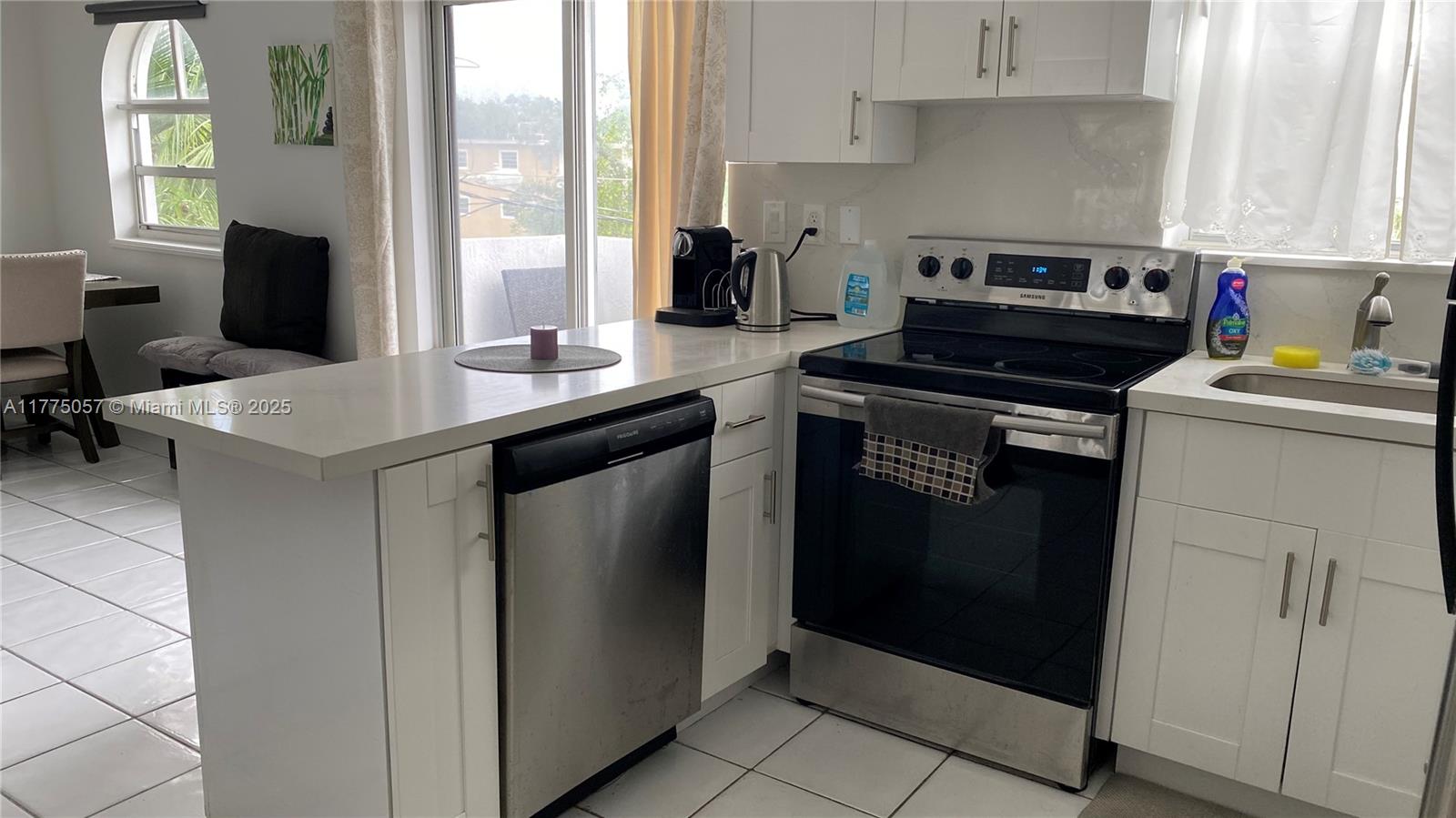 3052 SW 27th Ave # 301