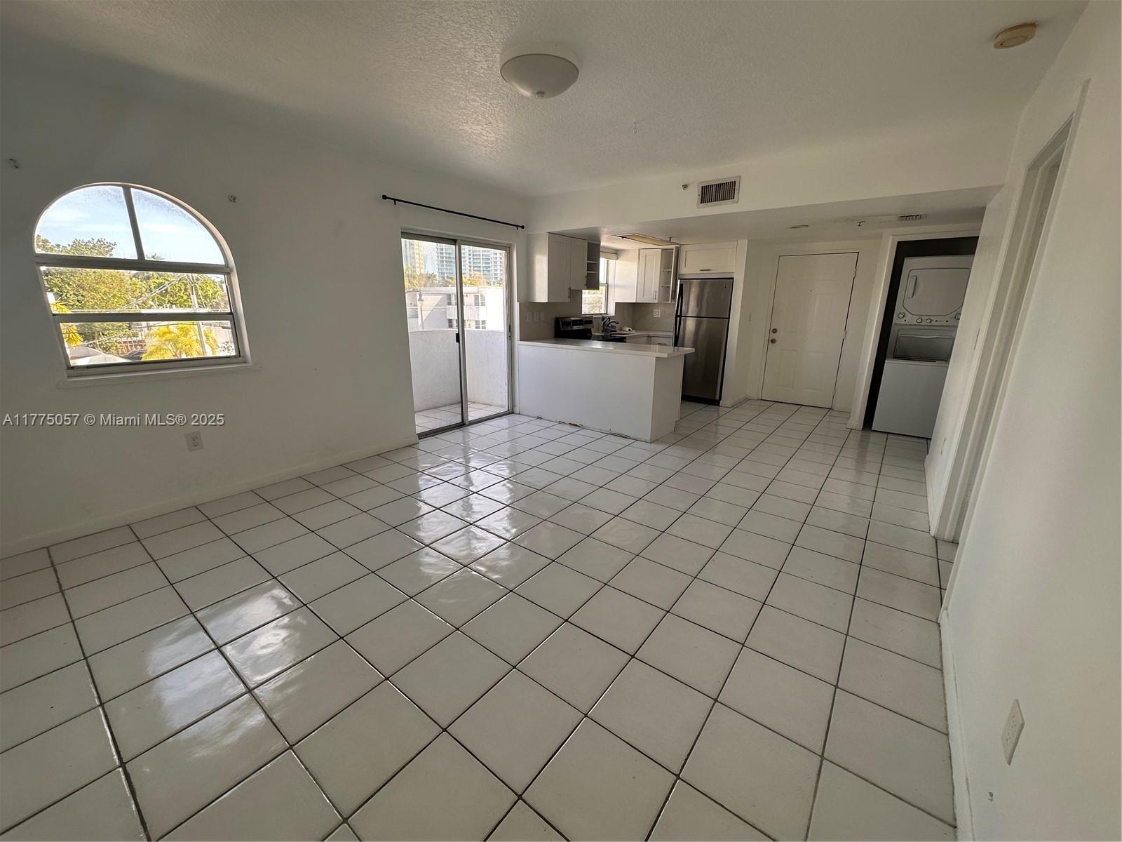 3052 SW 27th Ave # 301