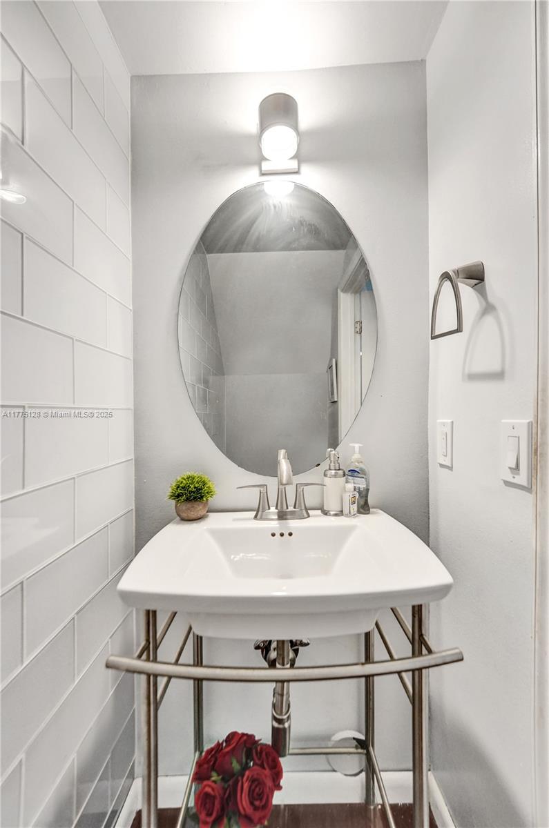 140 SW 96th Ave # 2 Unit: 17-2