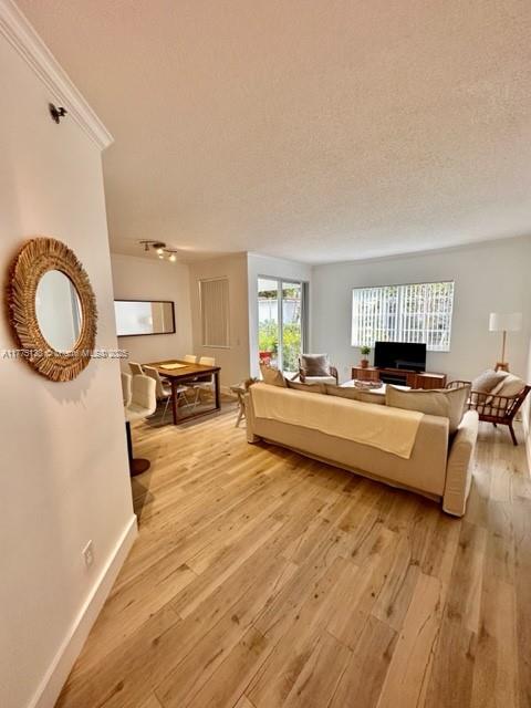 3255 NE 184th St # 12115