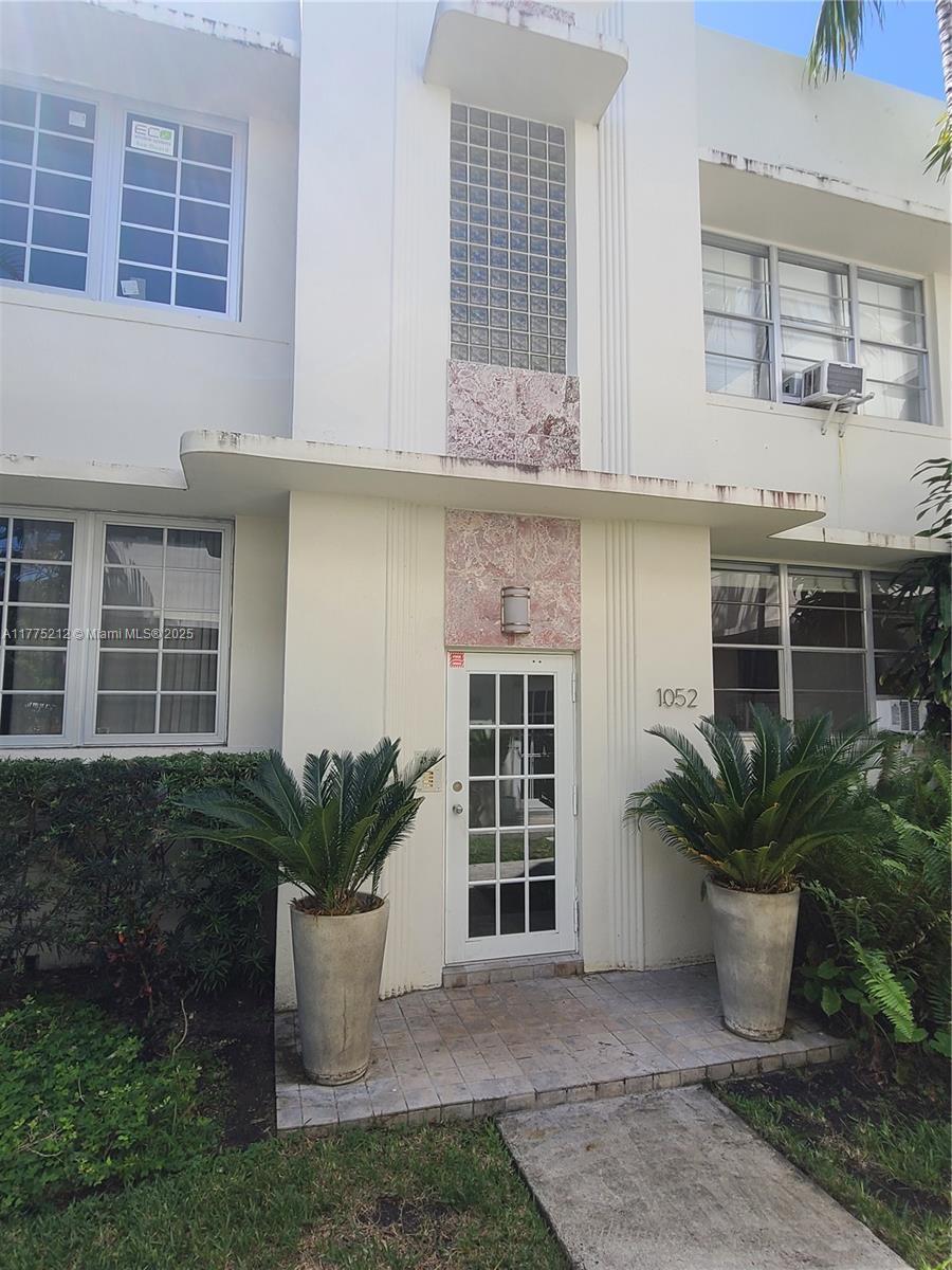 1052 Jefferson Ave # 6