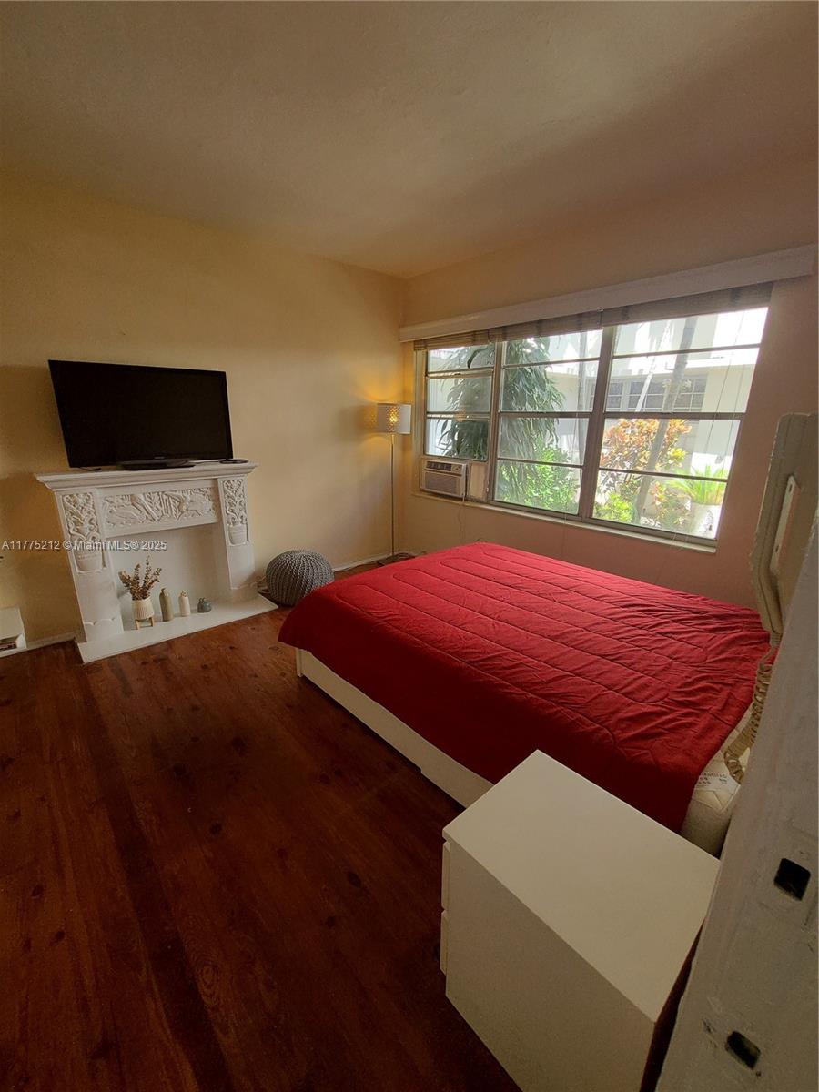 1052 Jefferson Ave # 6