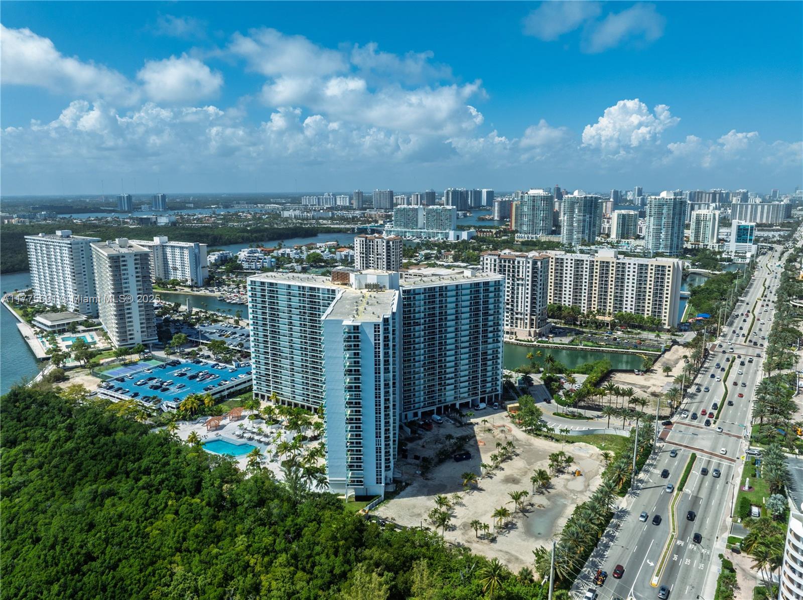 100 Bayview Dr # 2014