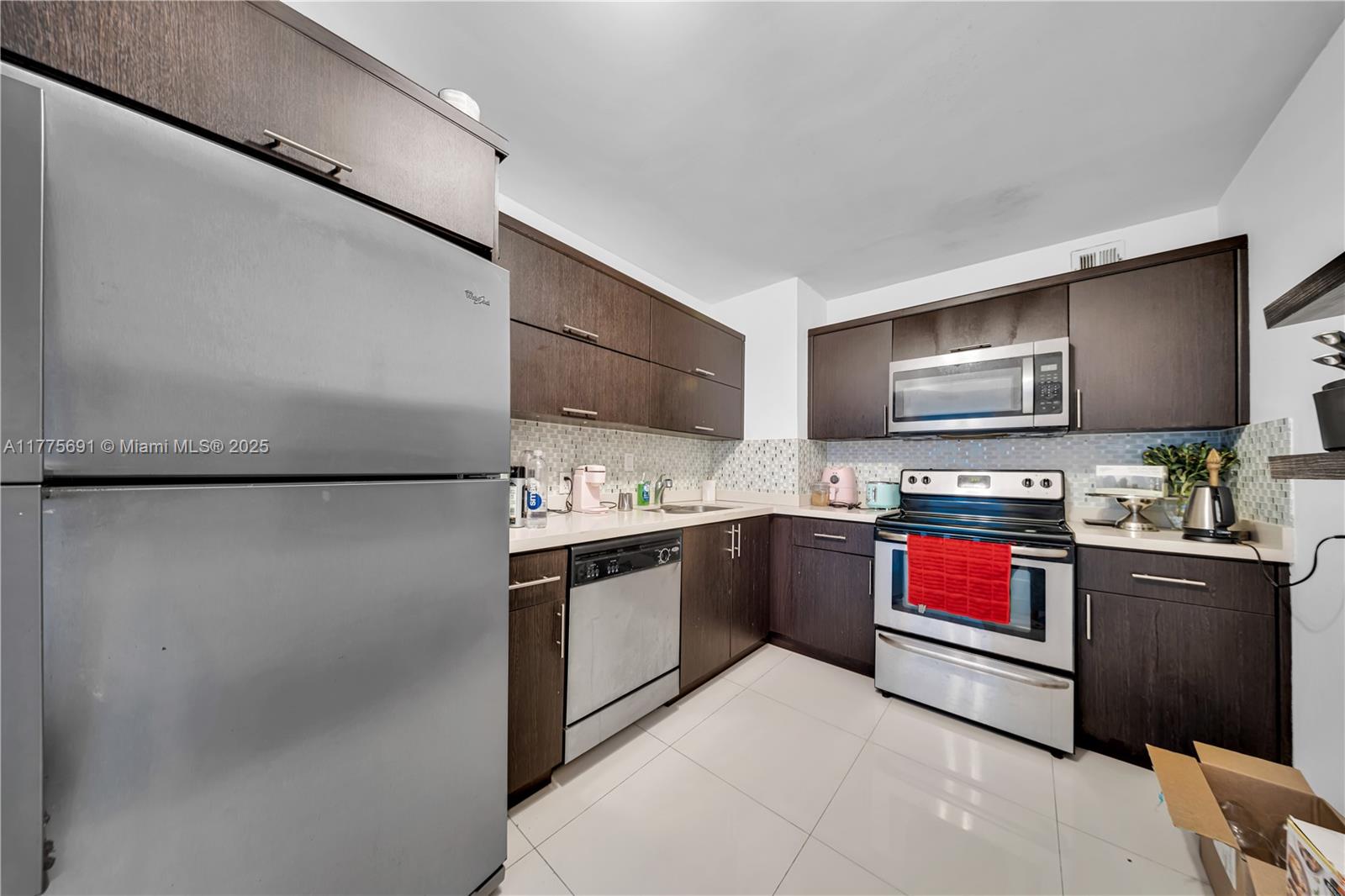 100 Bayview Dr # 2014