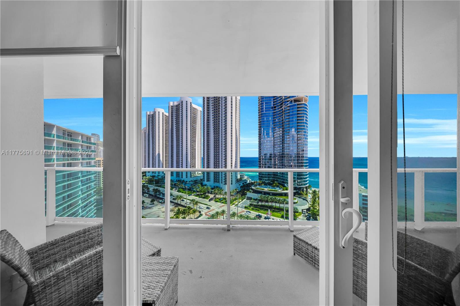 100 Bayview Dr # 2014