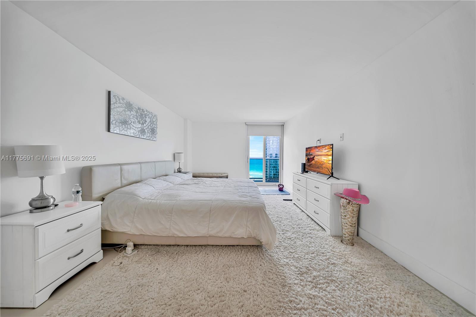 100 Bayview Dr # 2014