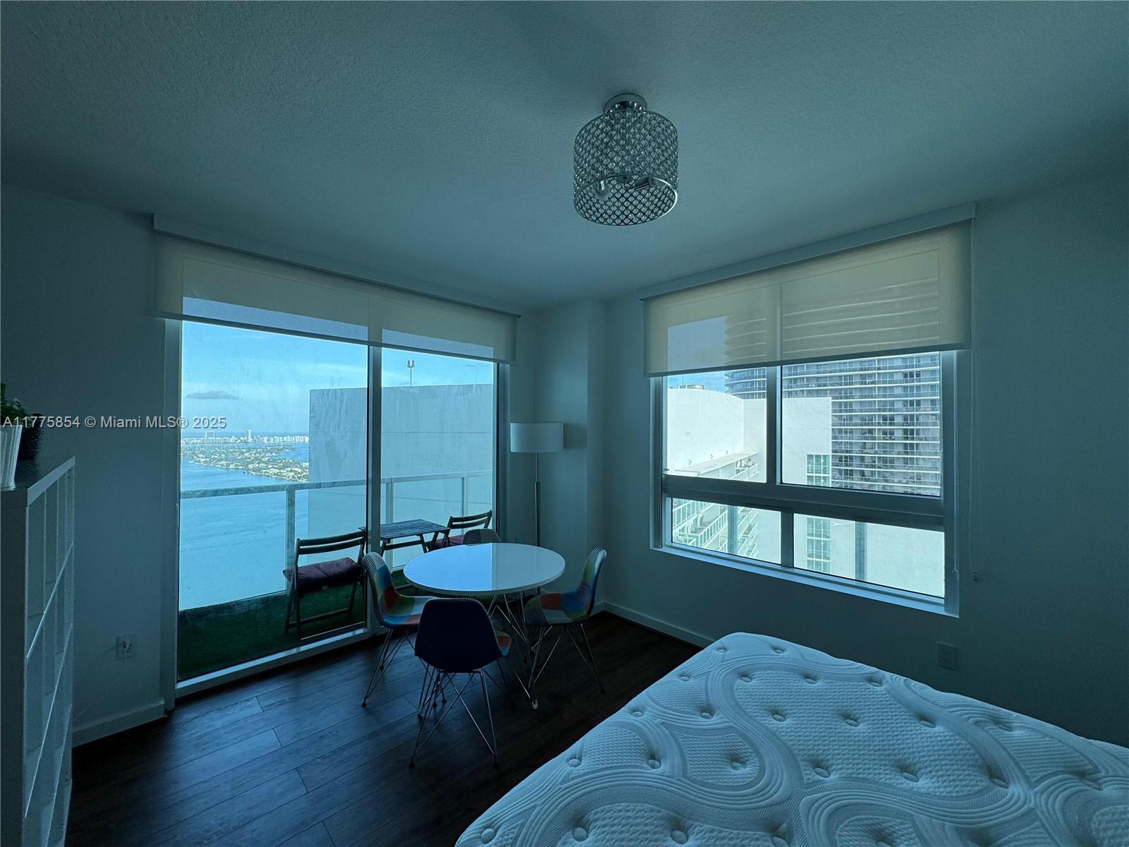 1900 N Bayshore Dr # 4005
