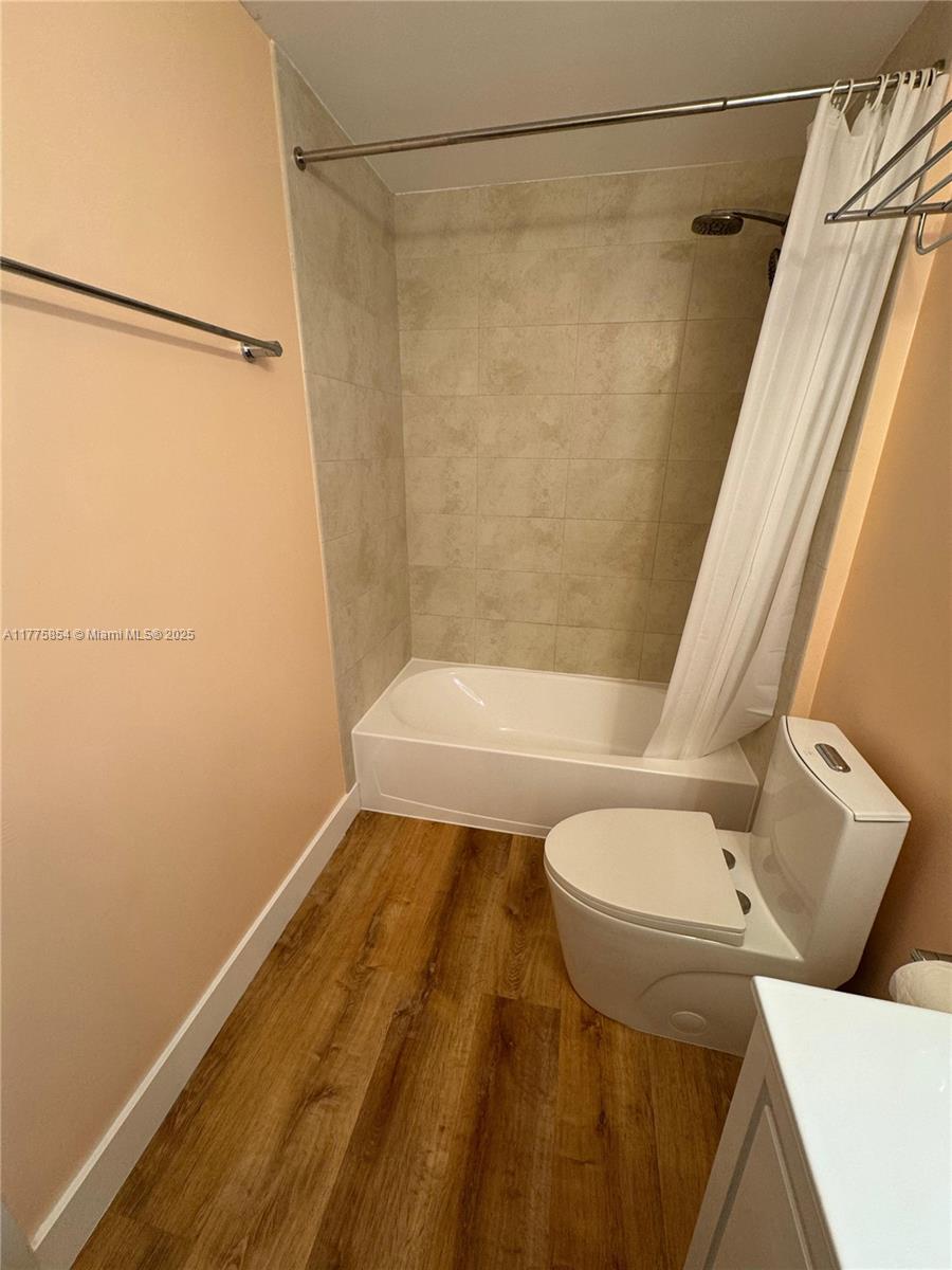 1900 N Bayshore Dr # 4005