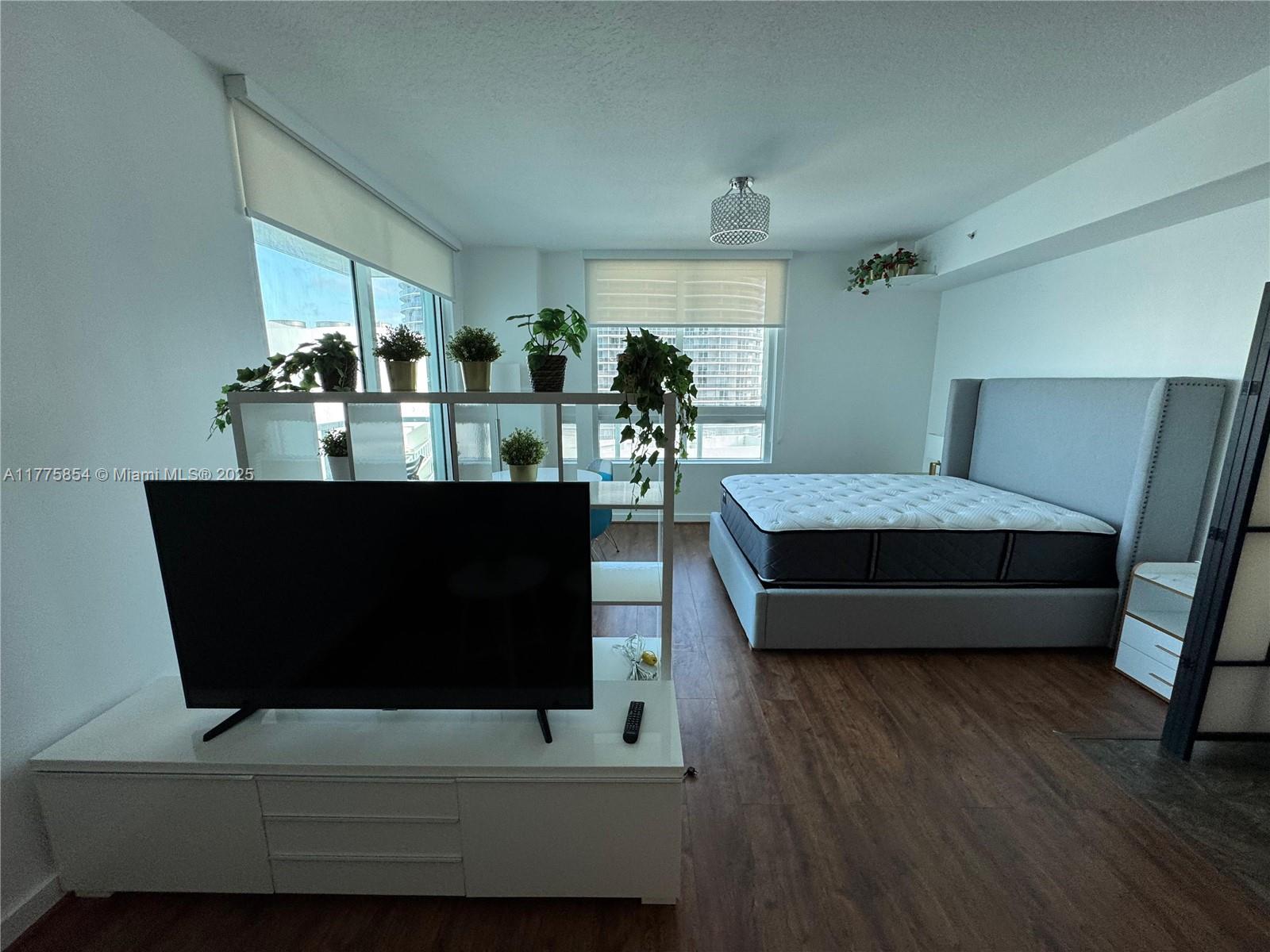 1900 N Bayshore Dr # 4005