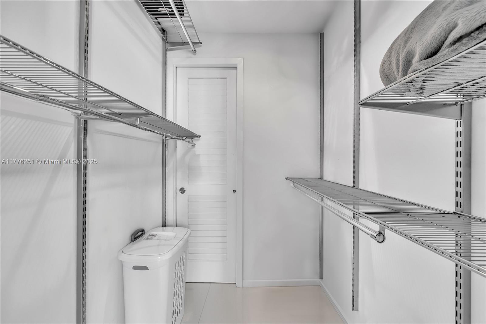 5055 Collins Ave # 7A