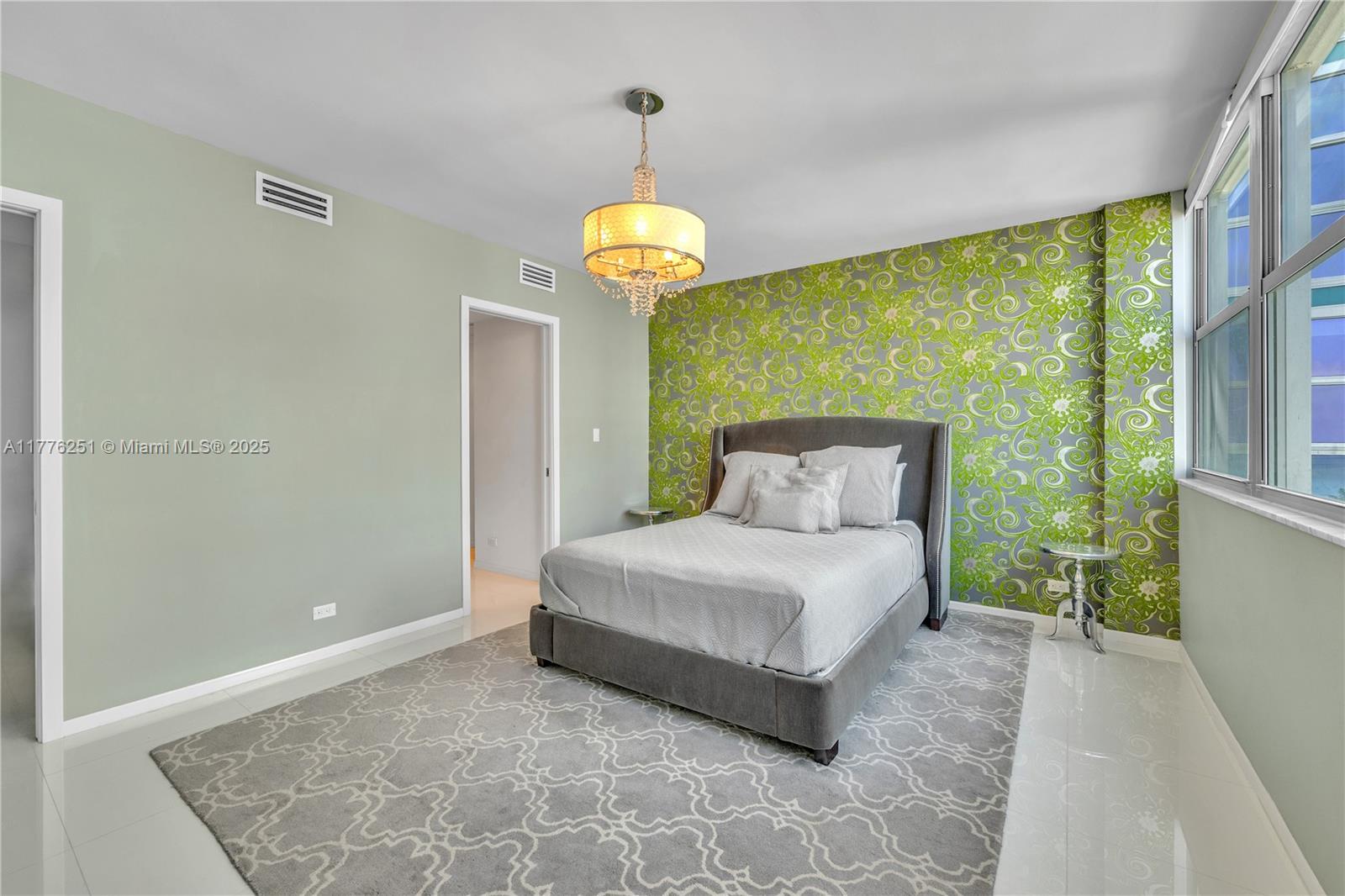 5055 Collins Ave # 7A