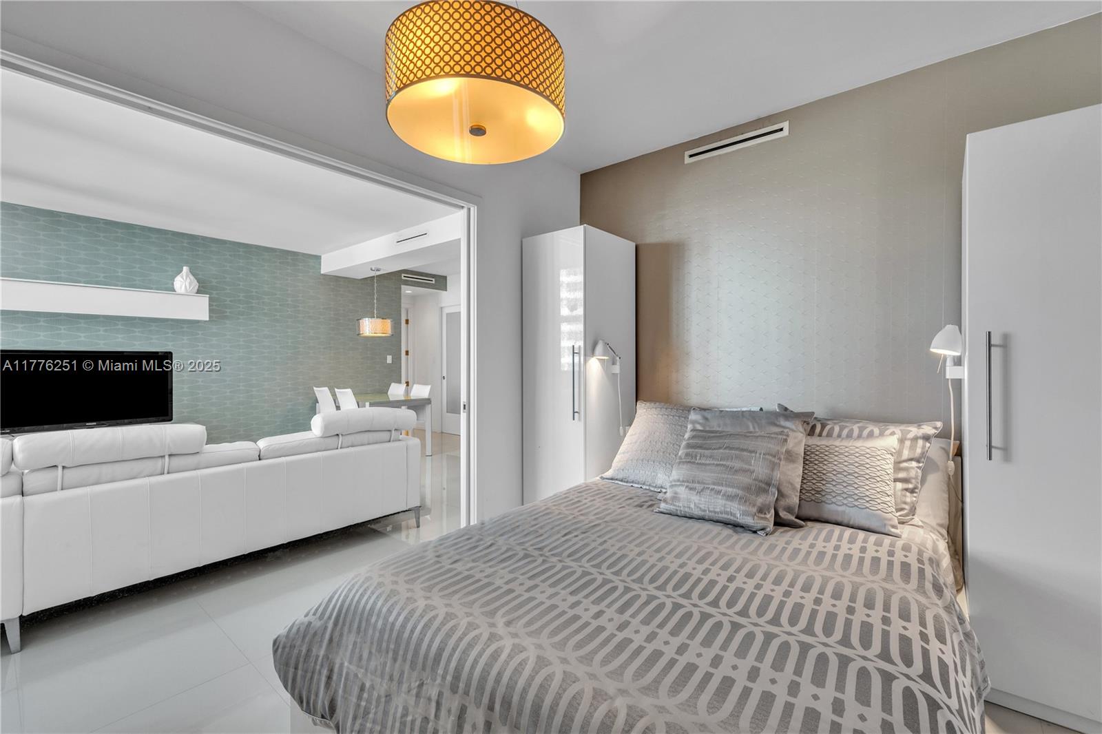 5055 Collins Ave # 7A