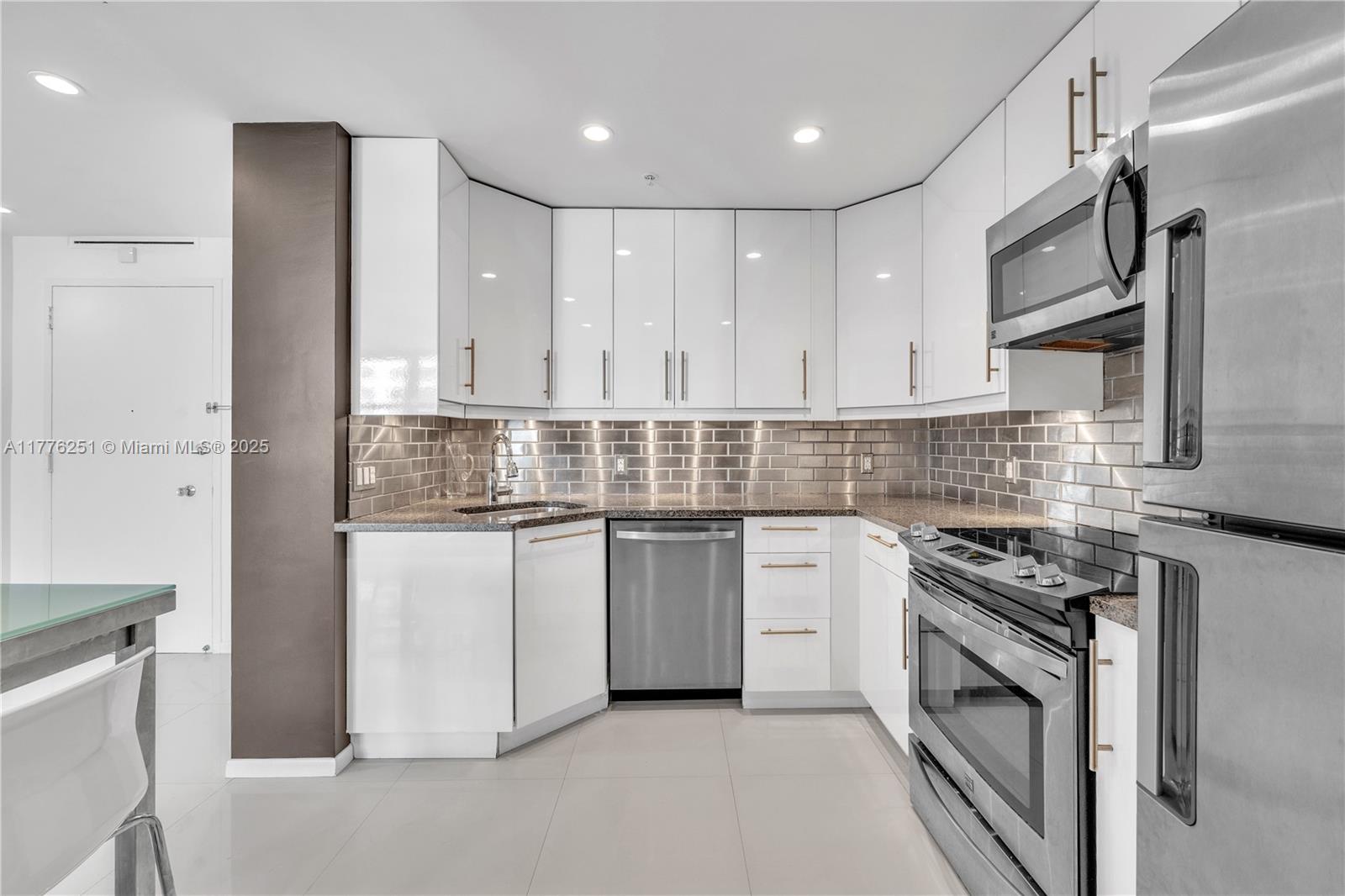 5055 Collins Ave # 7A