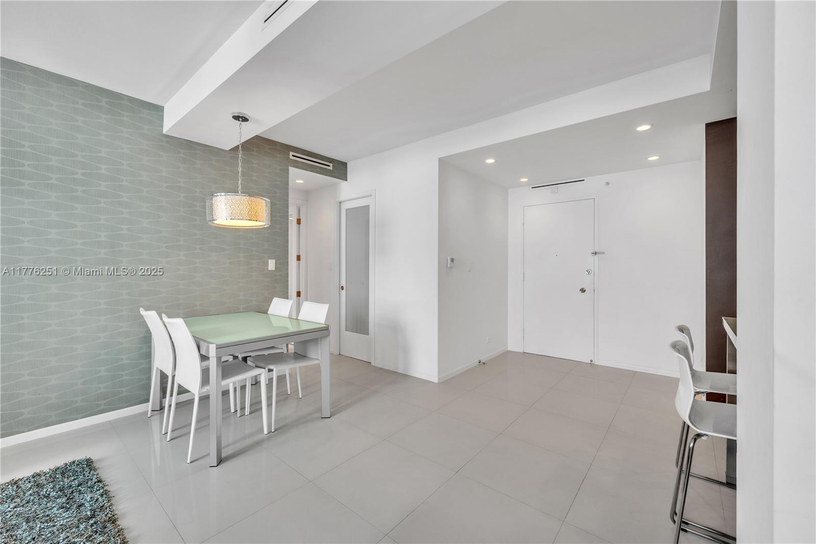 5055 Collins Ave # 7A