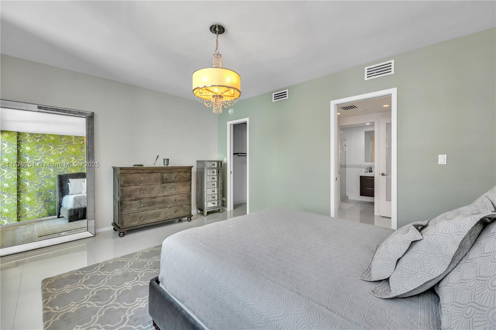 5055 Collins Ave # 7A