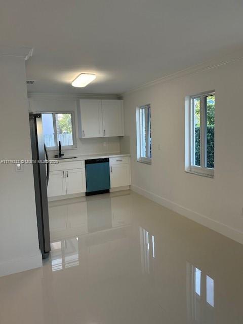 1745 SW 21st St Unit: Front