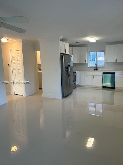 1745 SW 21st St Unit: Front