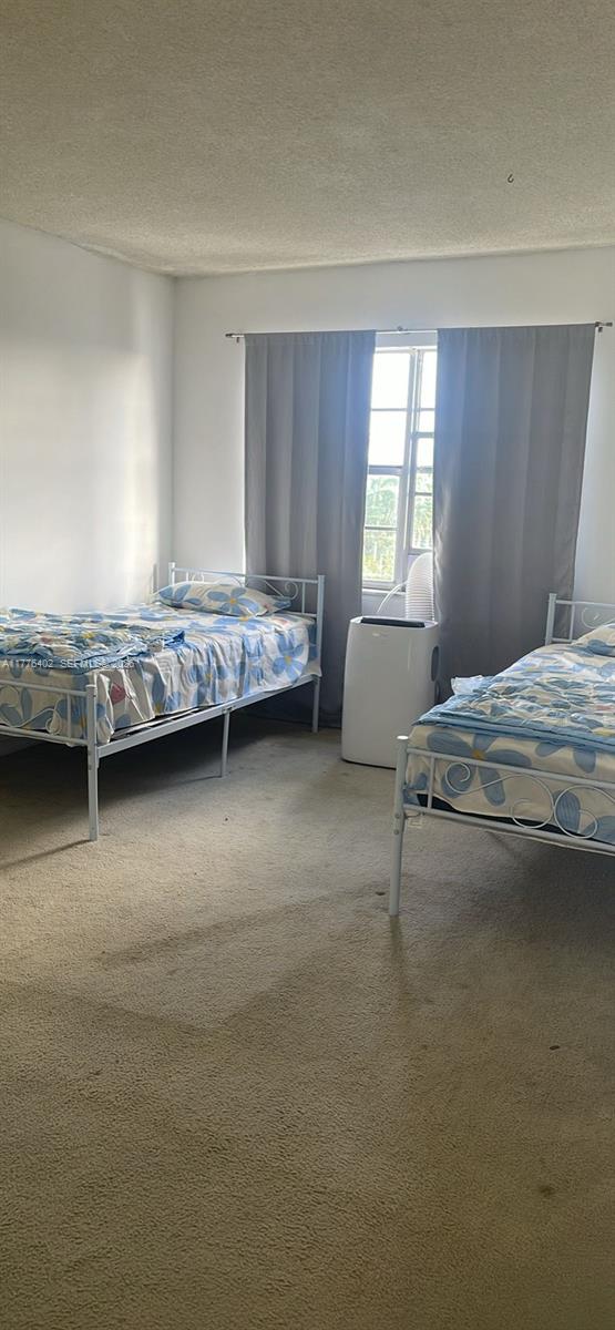 496 NW 165th St Rd # 611 Unit: D-611