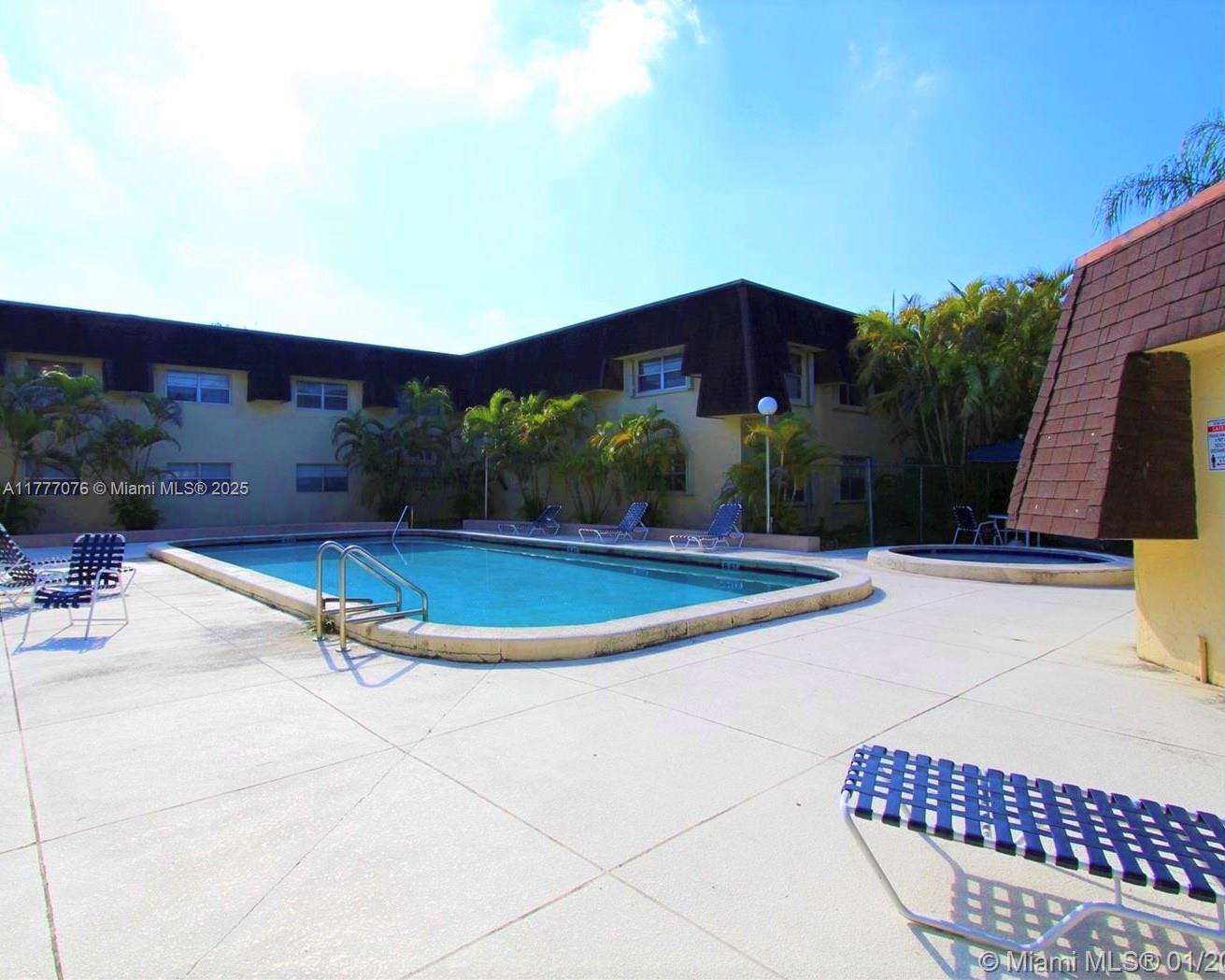 9101 SW 137th Ter # 4 Unit: 15-4