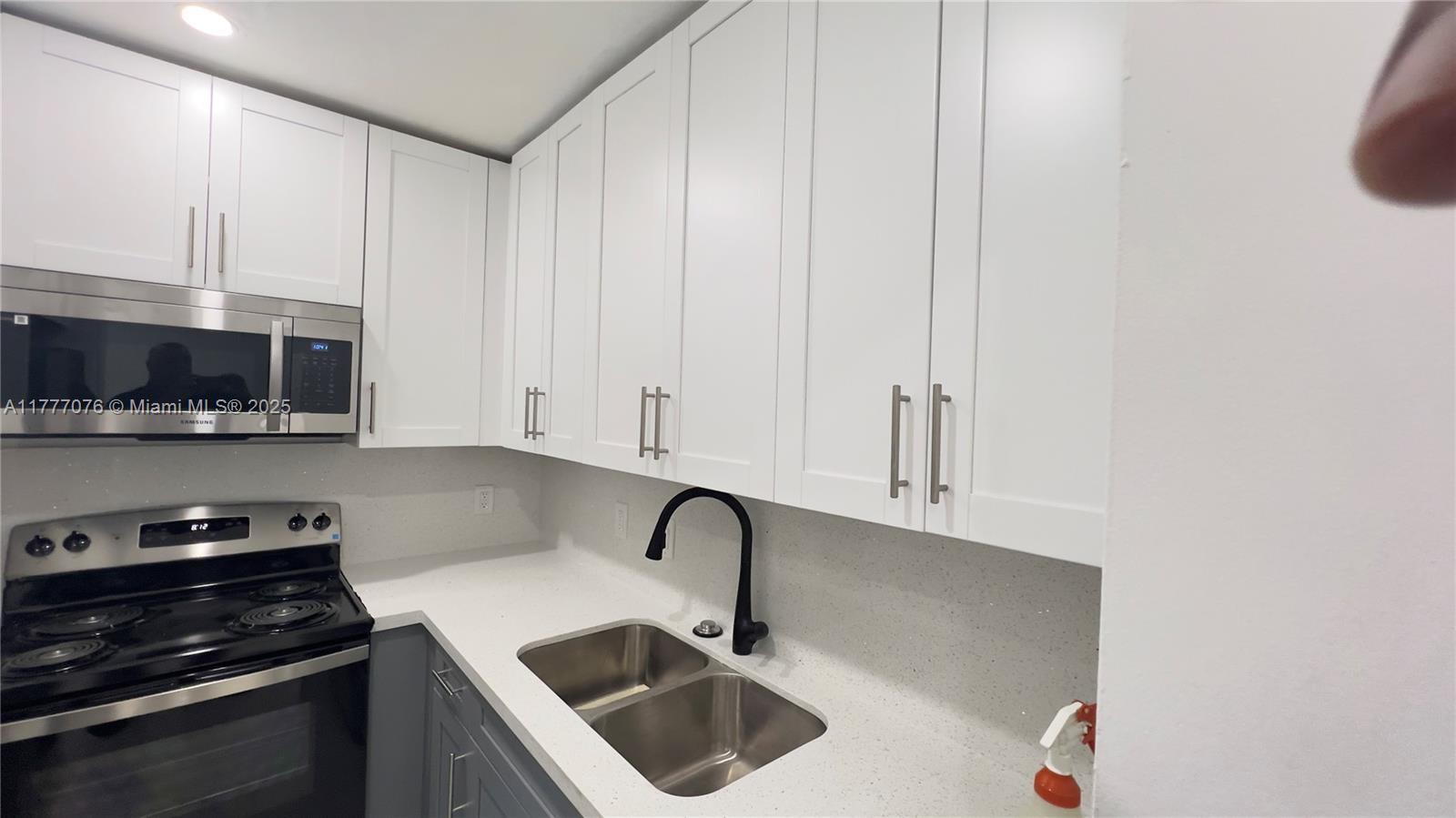 9101 SW 137th Ter # 4 Unit: 15-4