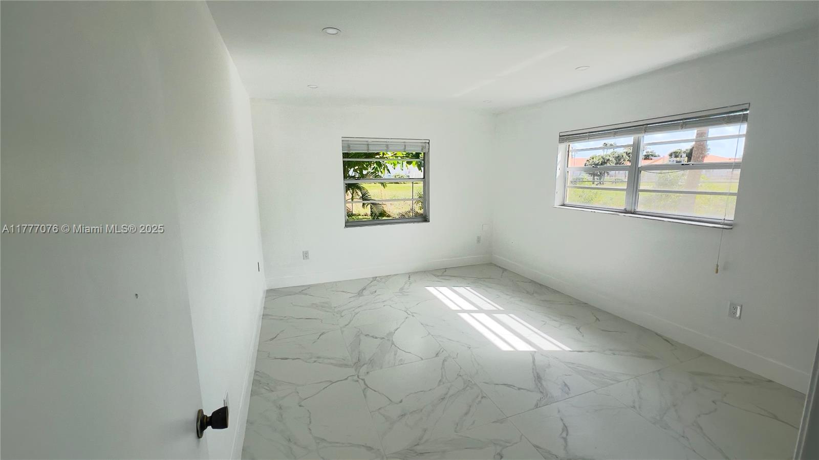 9101 SW 137th Ter # 4 Unit: 15-4