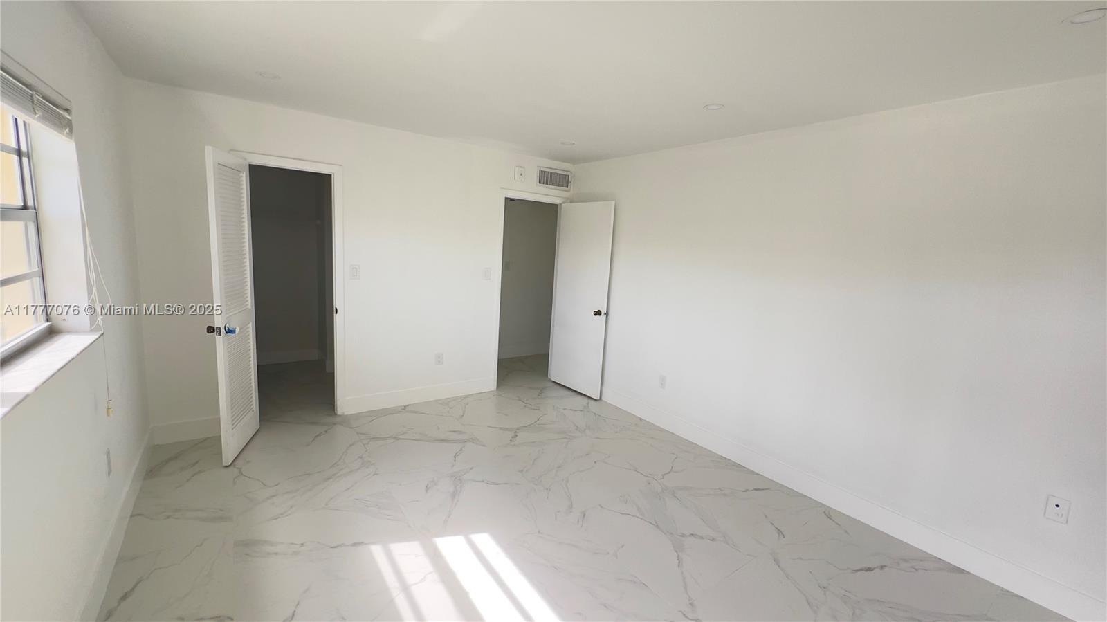 9101 SW 137th Ter # 4 Unit: 15-4