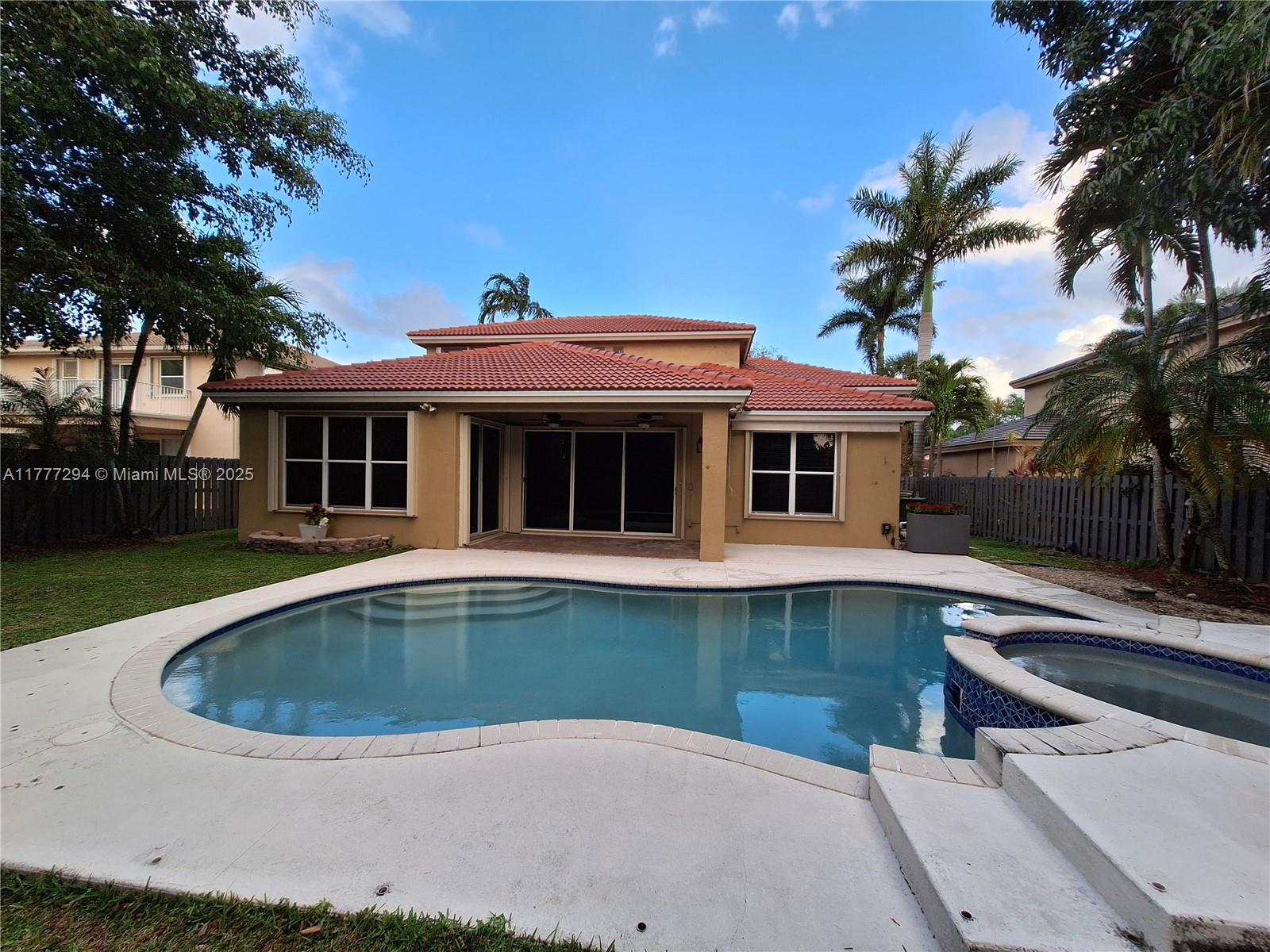 4125 Amber Ln