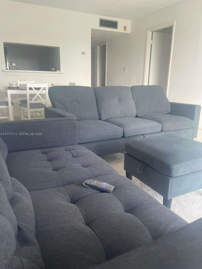 496 NW 165th St Rd # 611 Unit: D-611