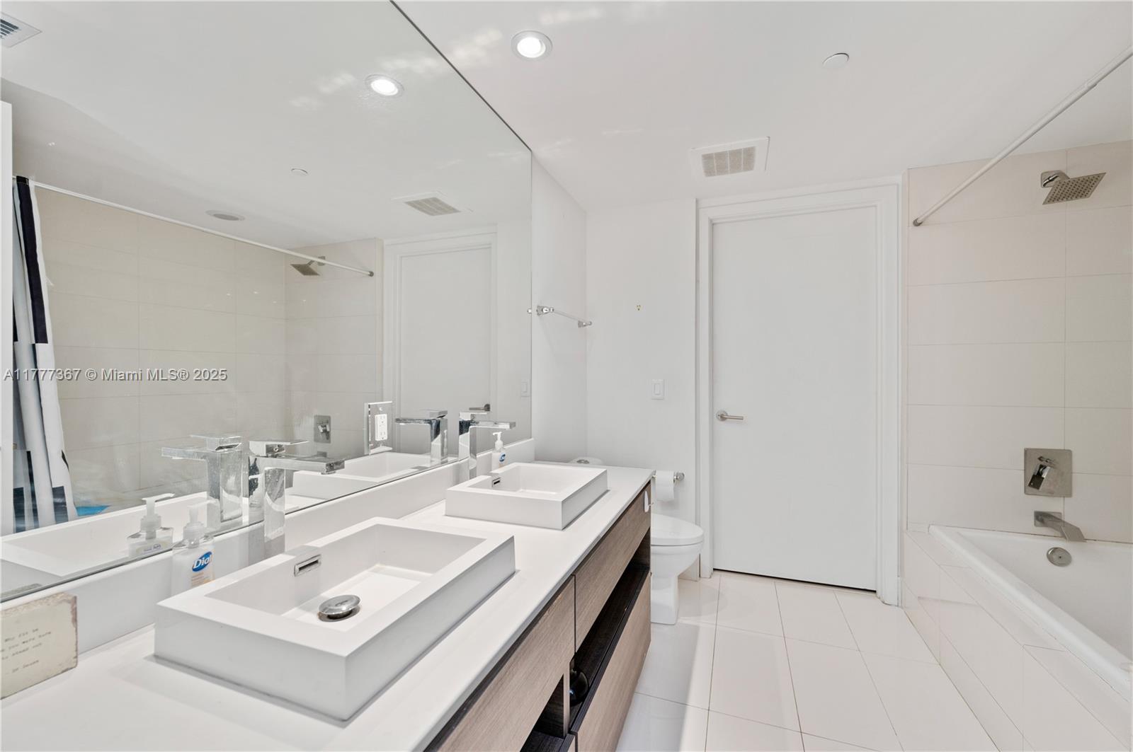 1100 S Miami Ave Unit: 3102