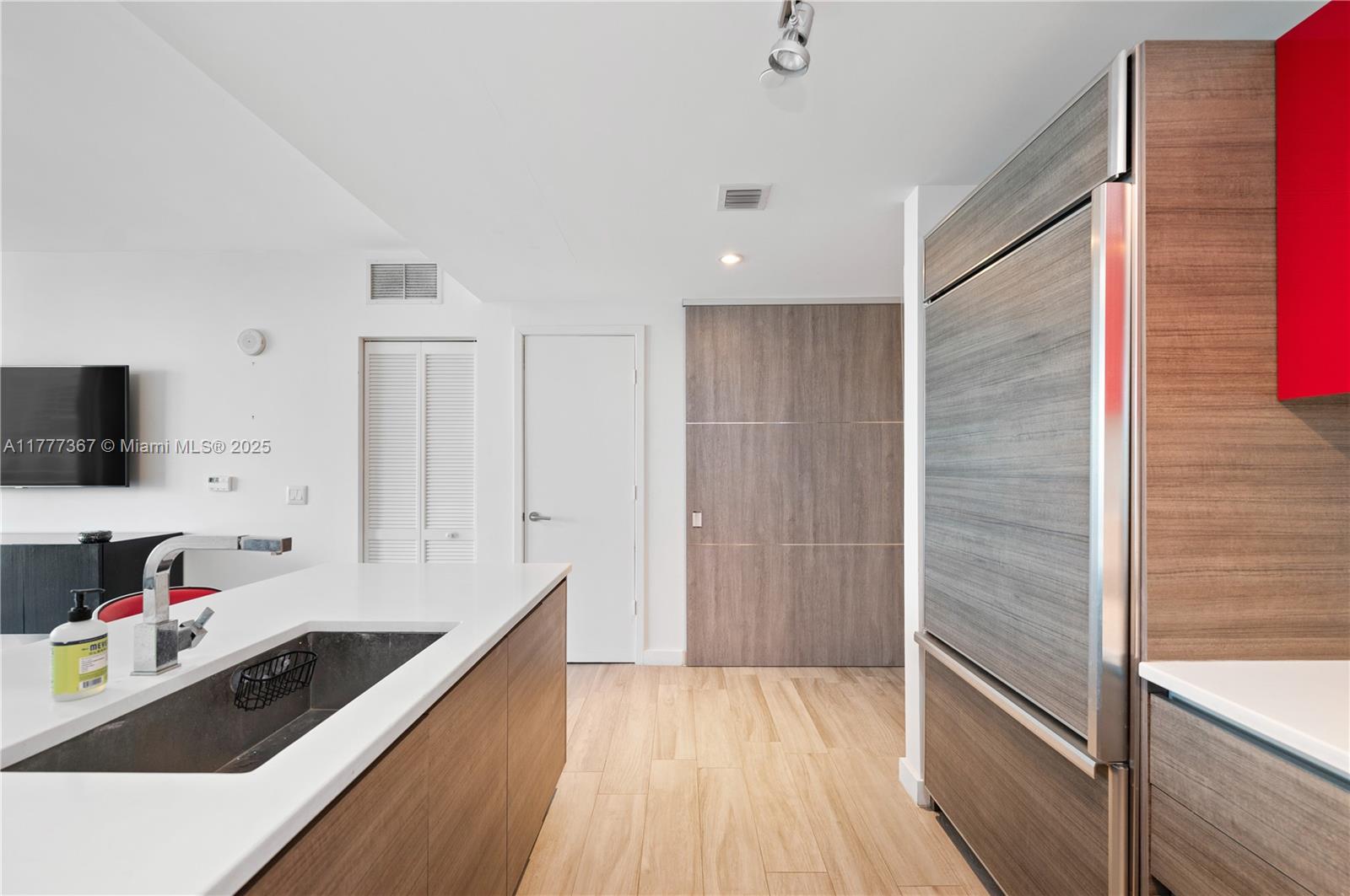 1100 S Miami Ave Unit: 3102