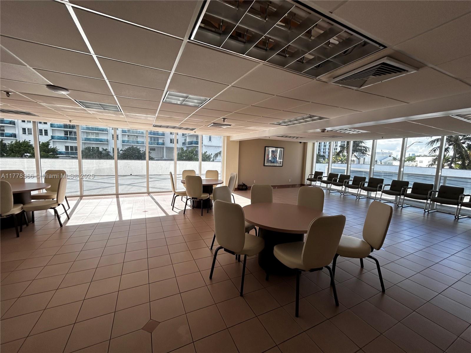 2401 Collins Ave # 1403, Miami Beach Unit: 1403