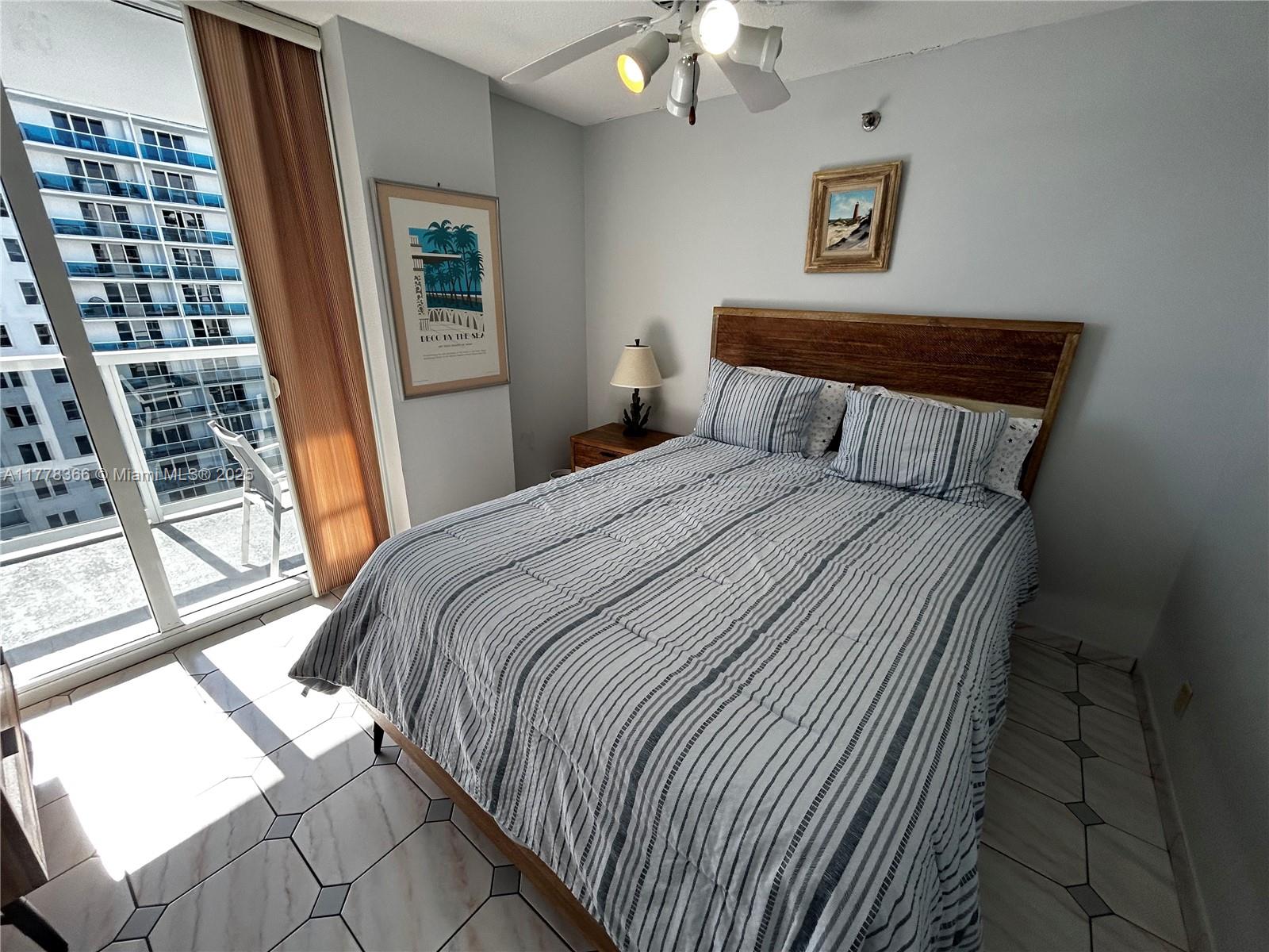 2401 Collins Ave # 1403, Miami Beach Unit: 1403
