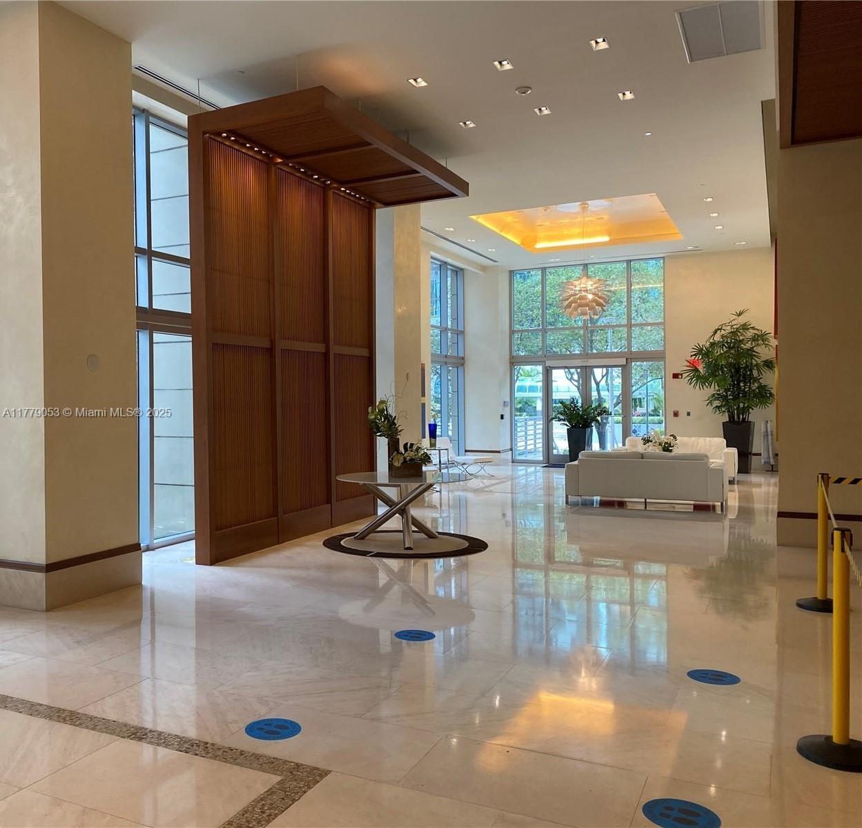 1050 Brickell Ave # 2504