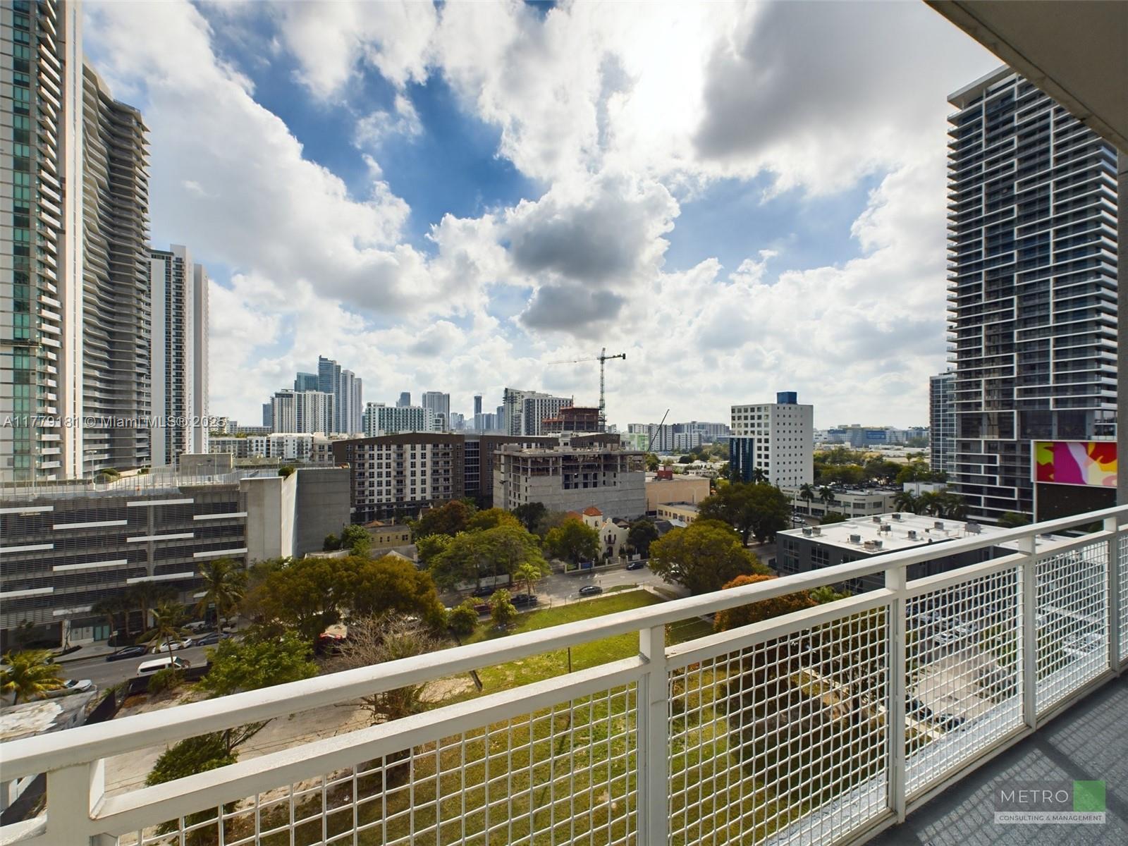 444 NE 30th St # 1104