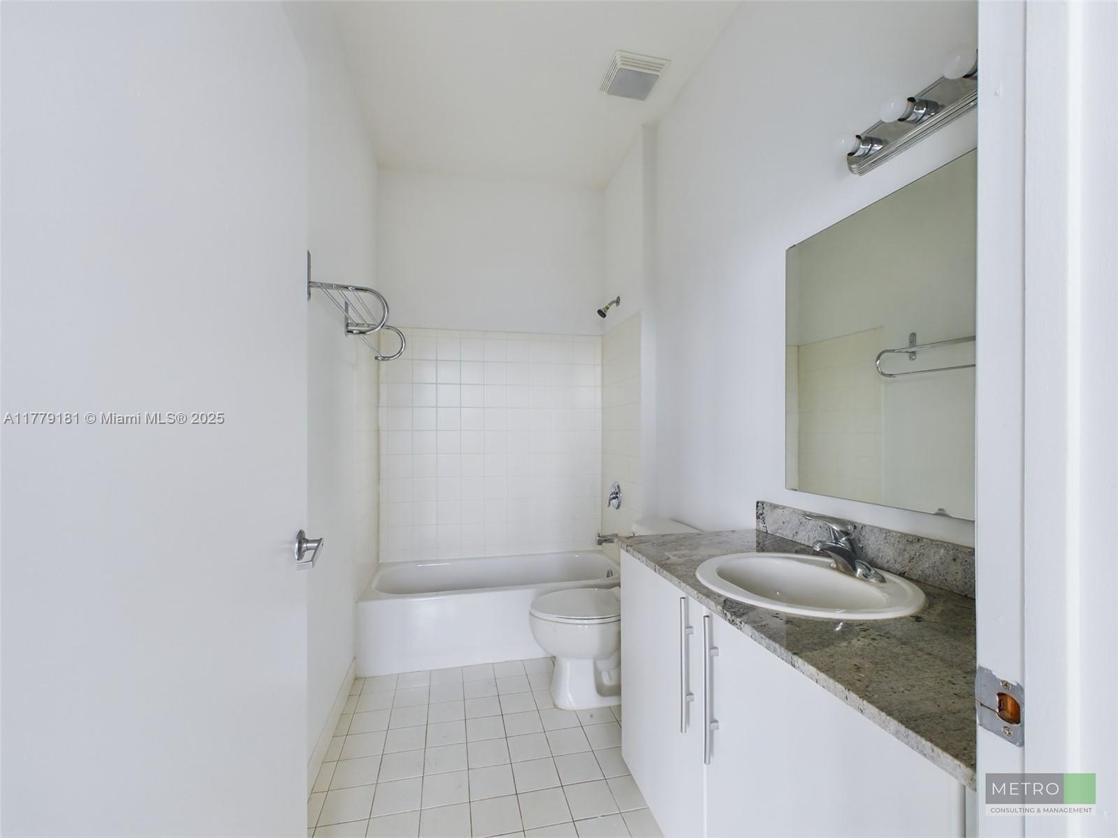 444 NE 30th St # 1104