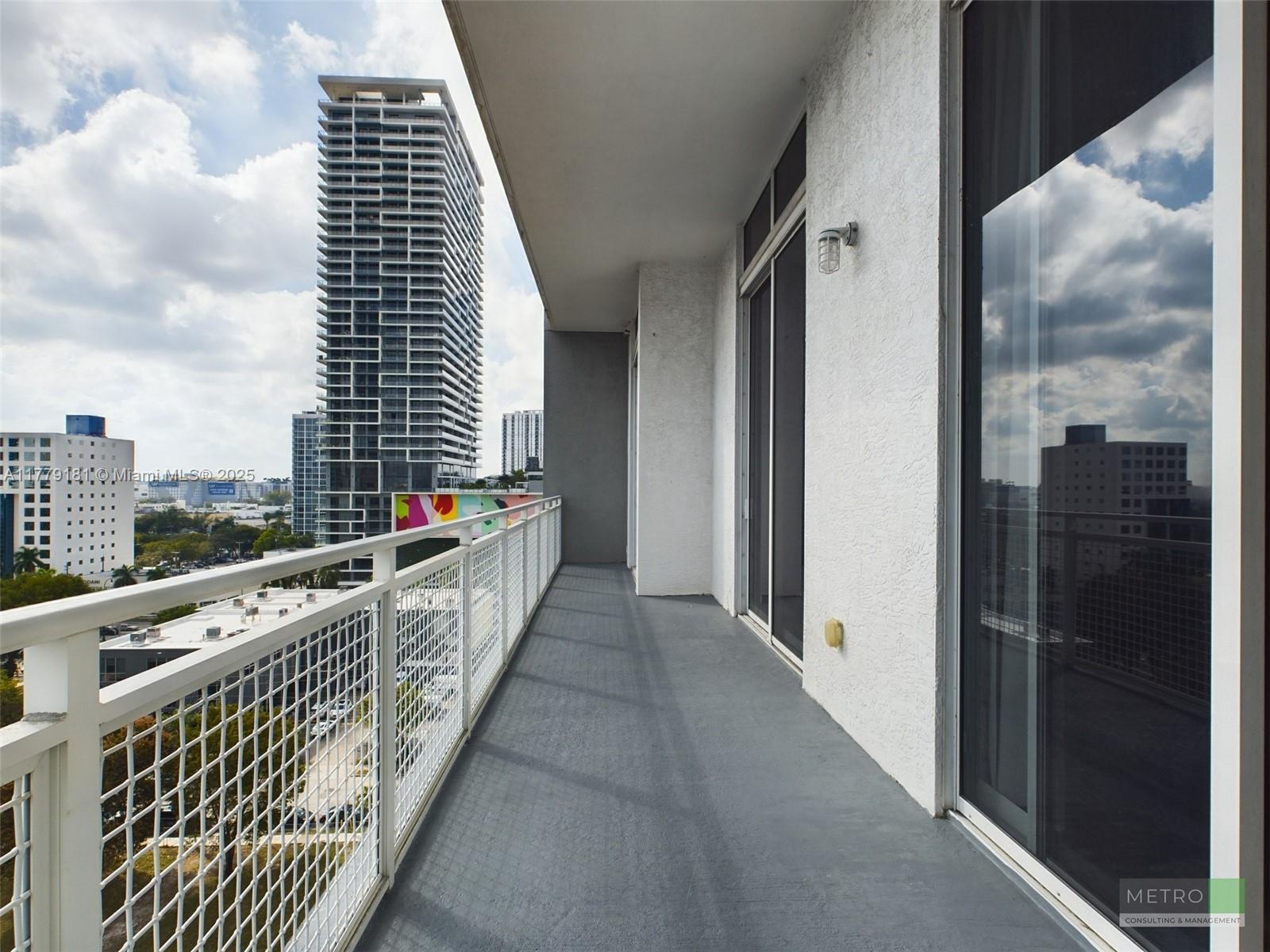 444 NE 30th St # 1104