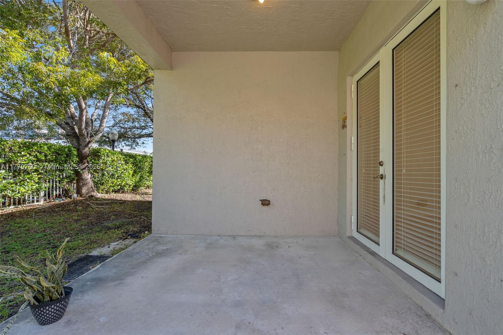 1270 NE 39th Ave # 1270
