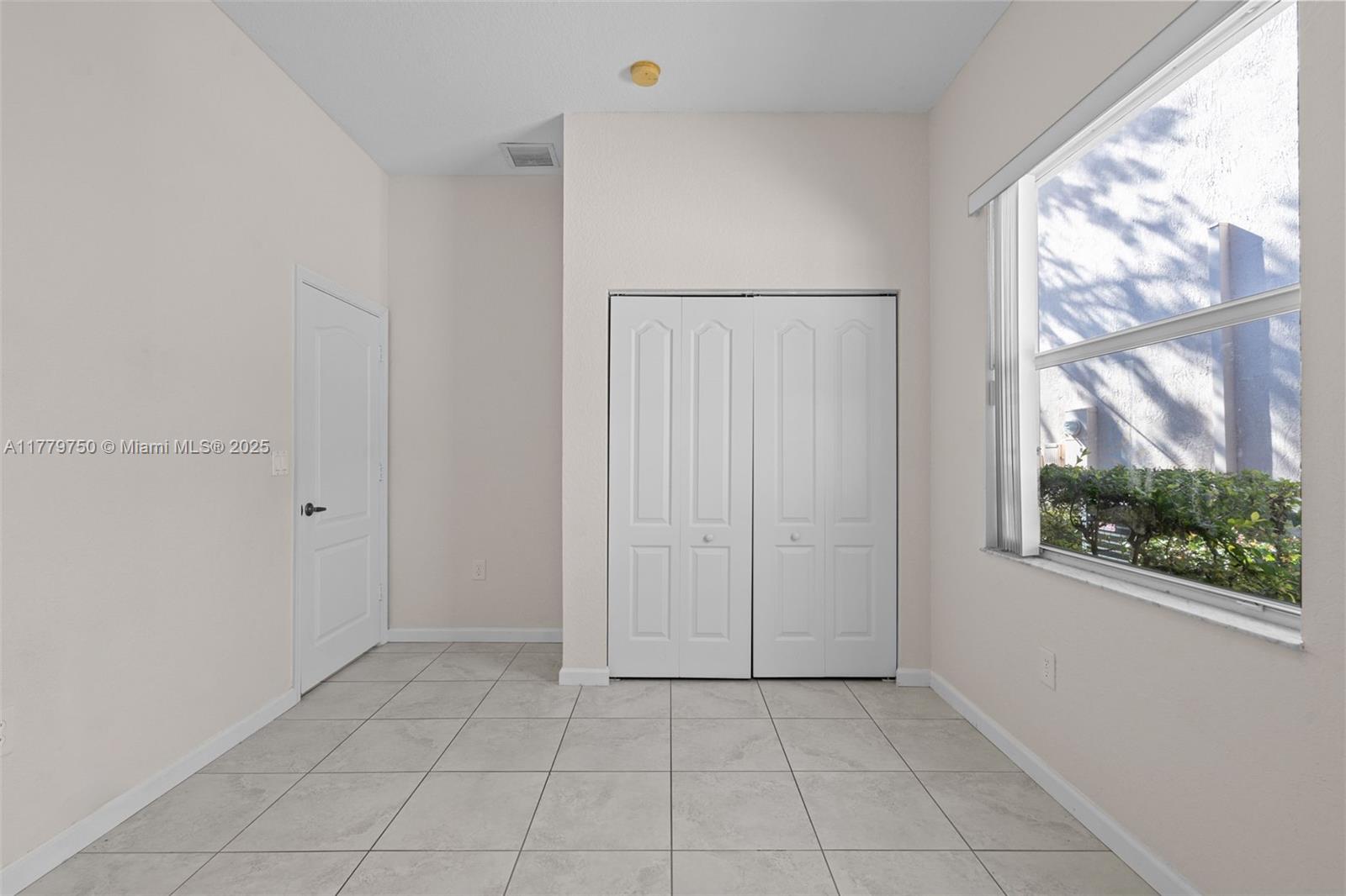 1270 NE 39th Ave # 1270
