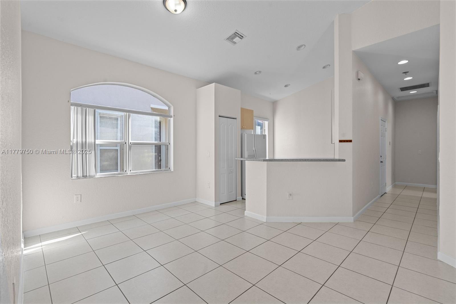 1270 NE 39th Ave # 1270