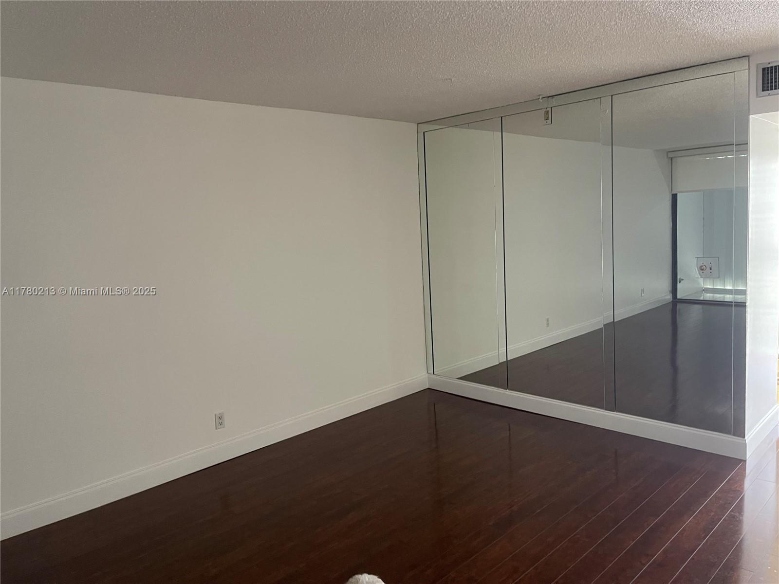 20500 W Country Club Dr # 704