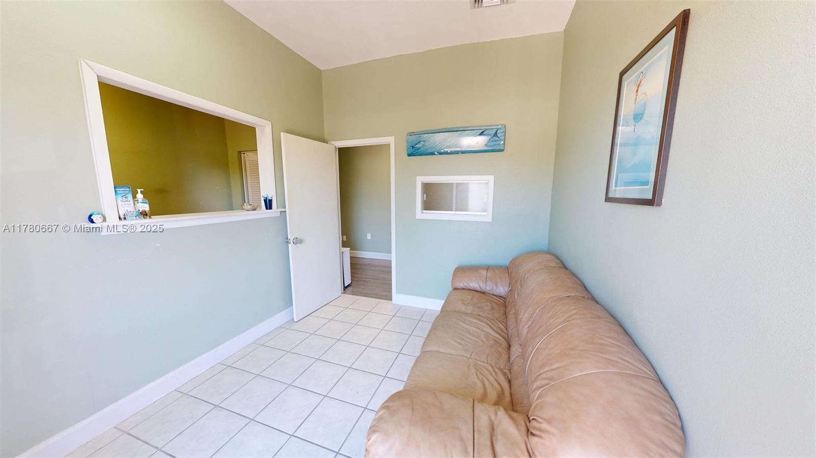 103301 Overseas Highway