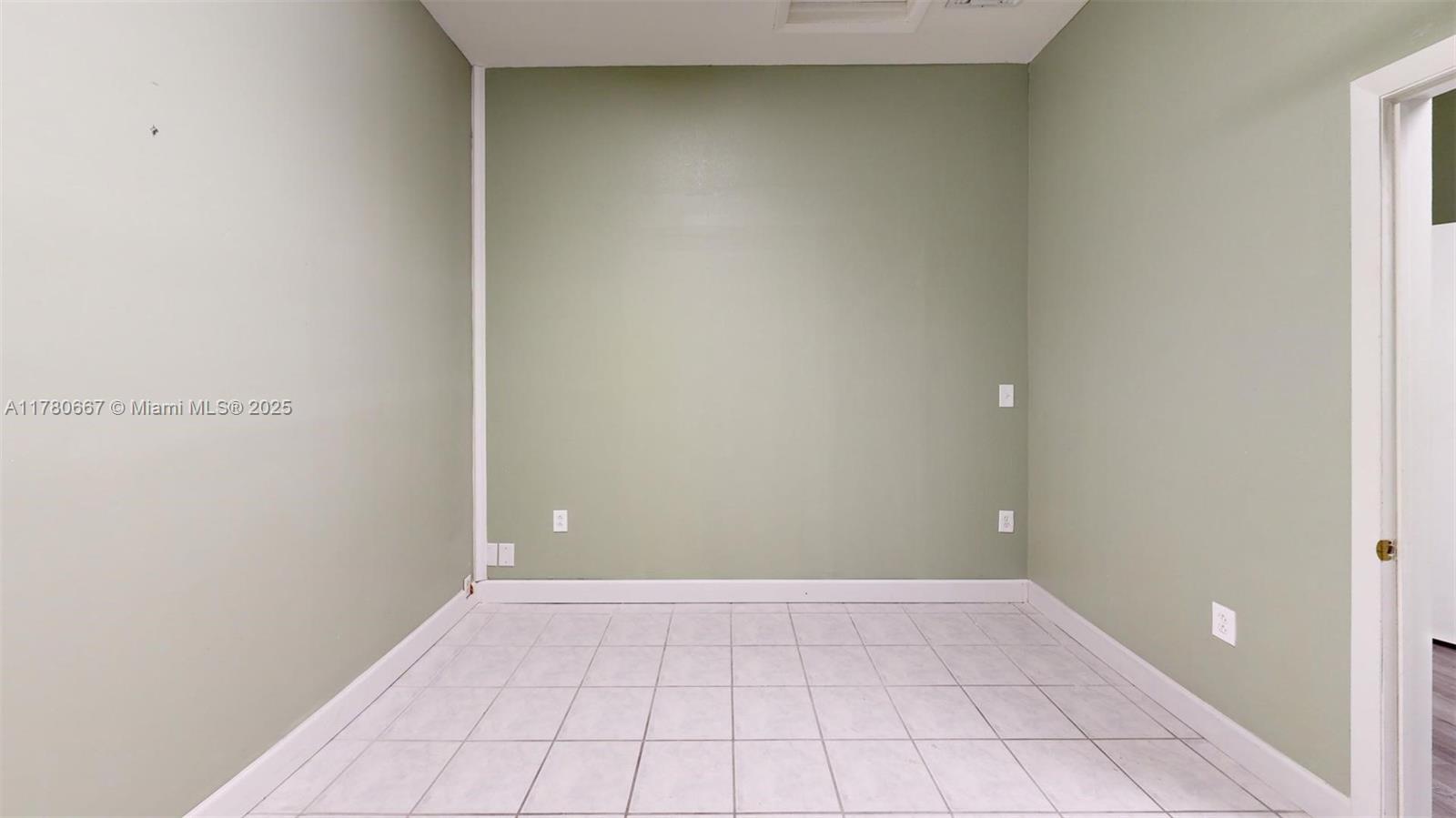 103301 Overseas Highway