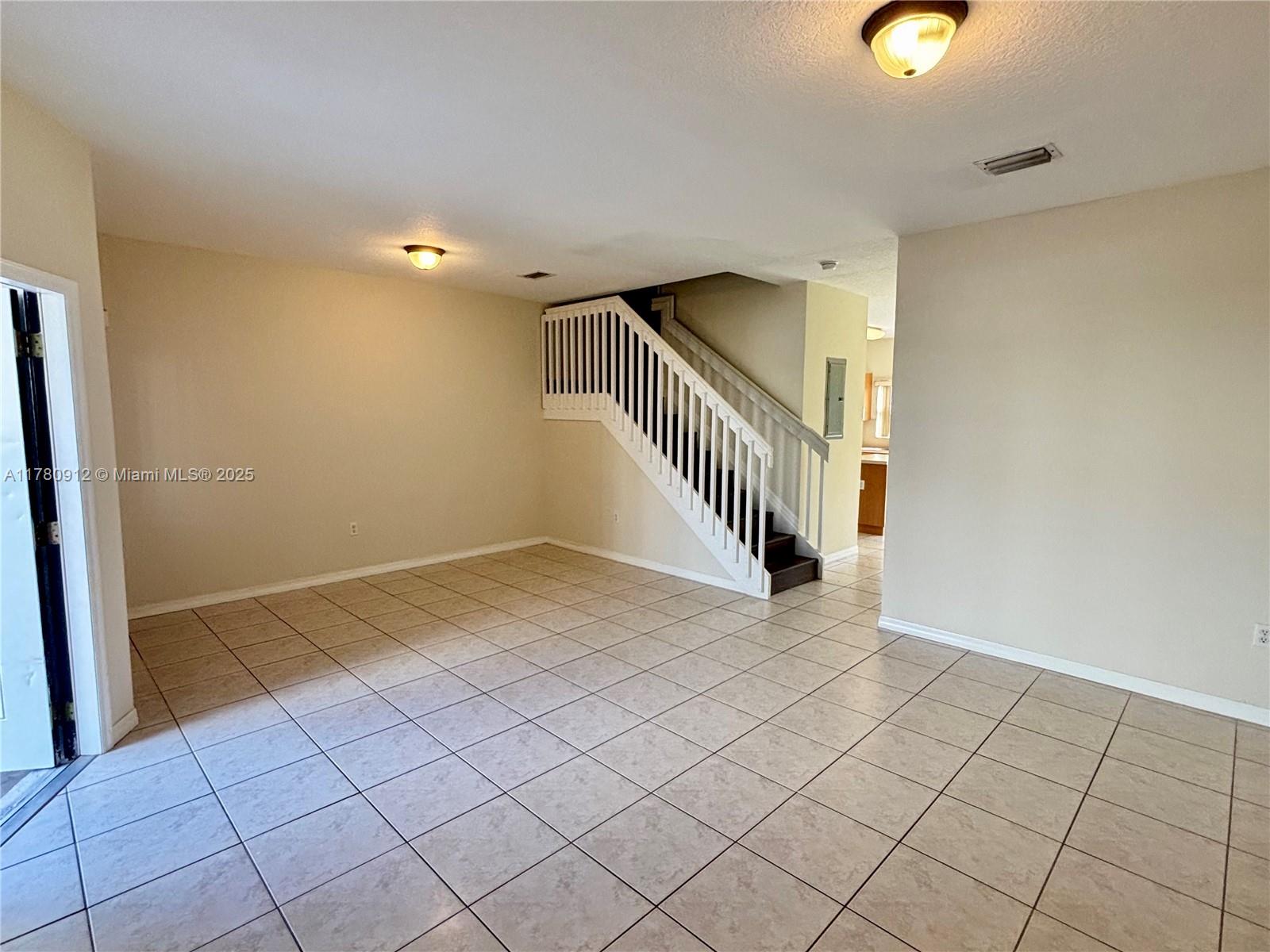 2922 SE 15th Ter