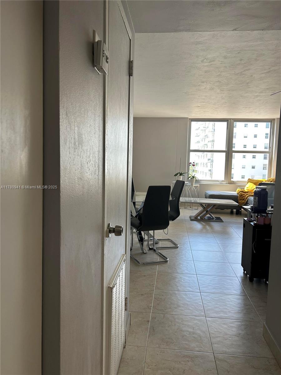 2899 Collins Ave # 708